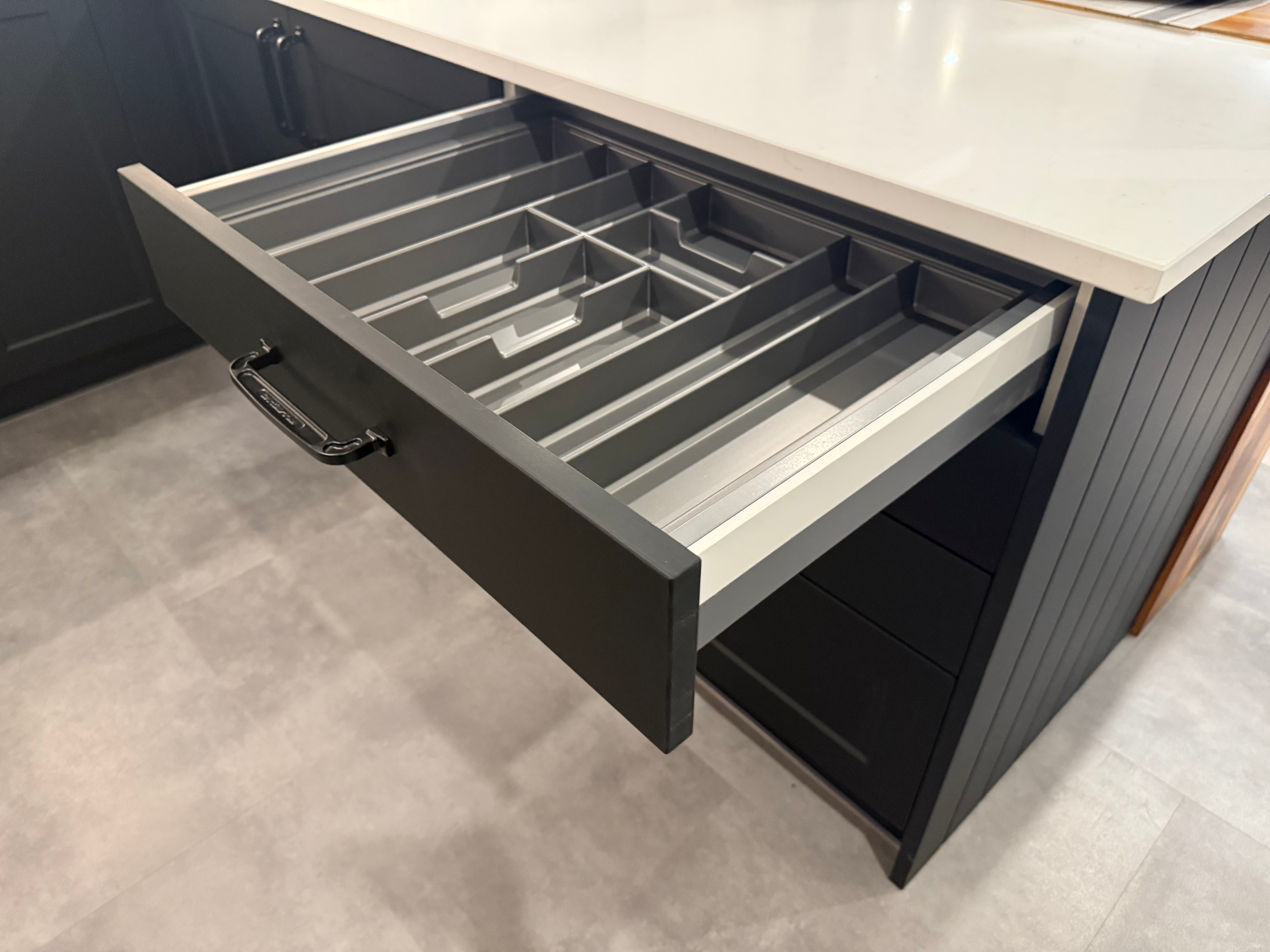 Wren Shaker Chelsea Juratek Nero Matte Kitchen