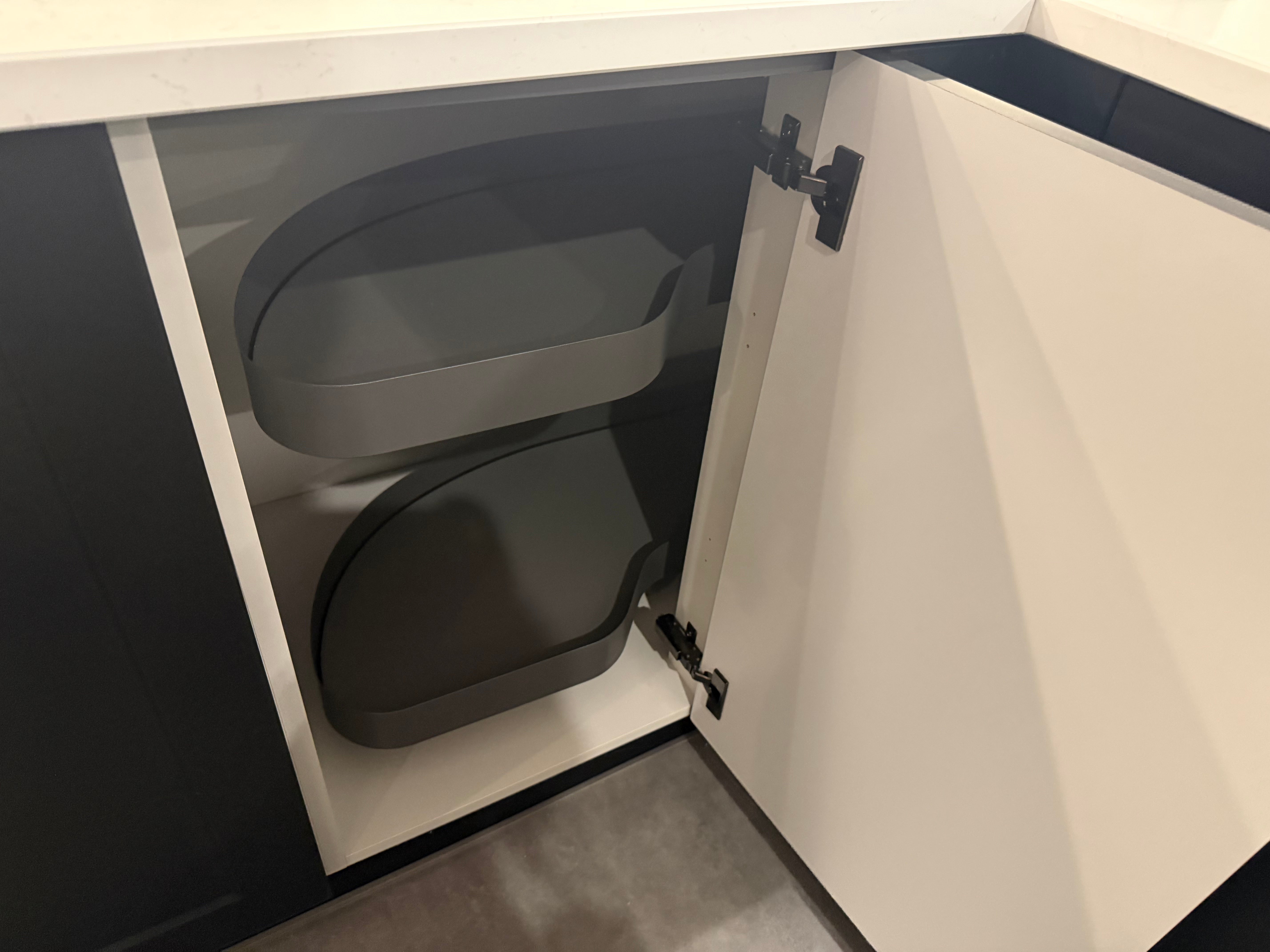 Wren Shaker Chelsea Juratek Nero Matte Kitchen