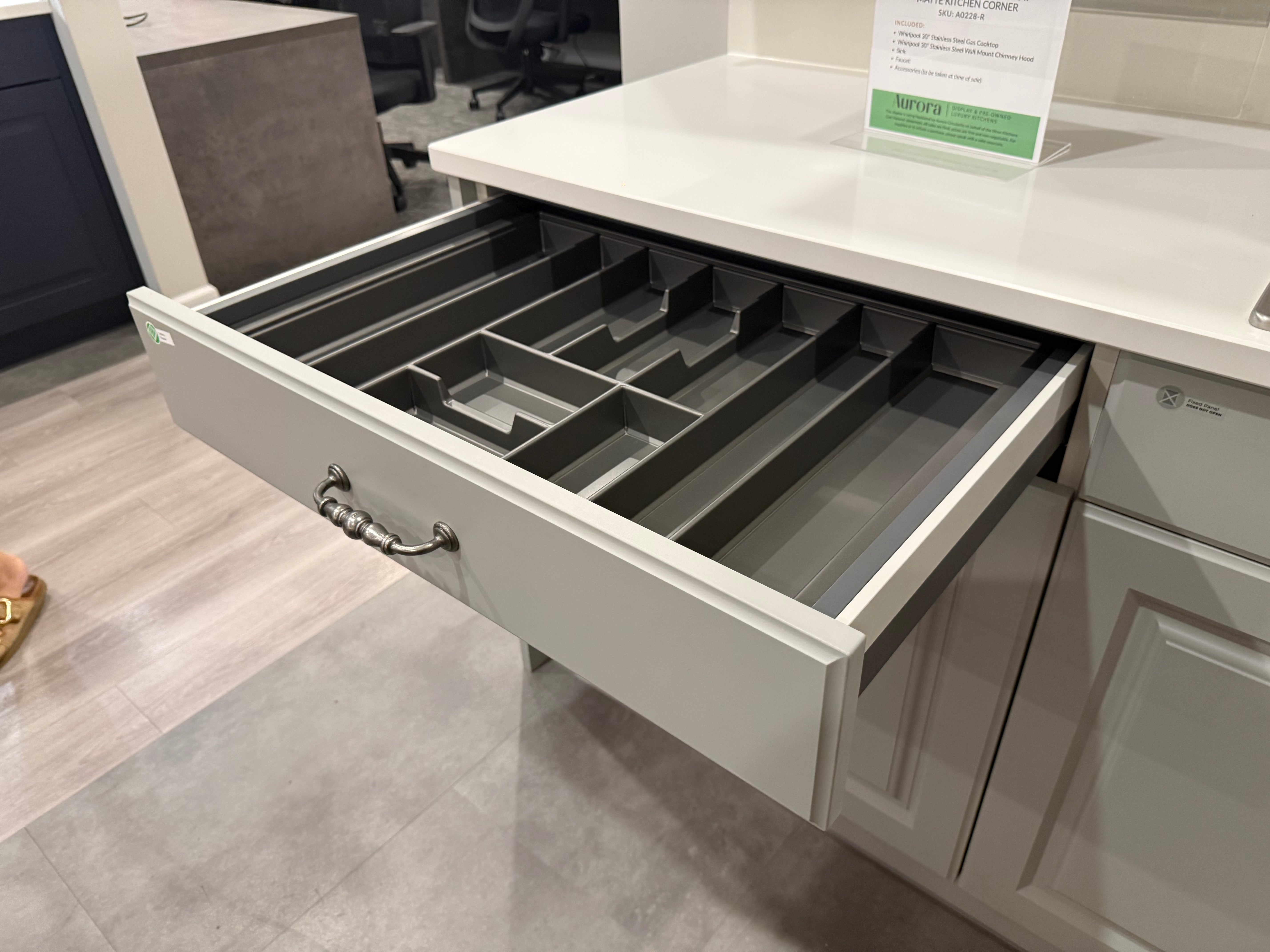 Wren Georgian Juratek Ash Gray Matte Kitchen Corner