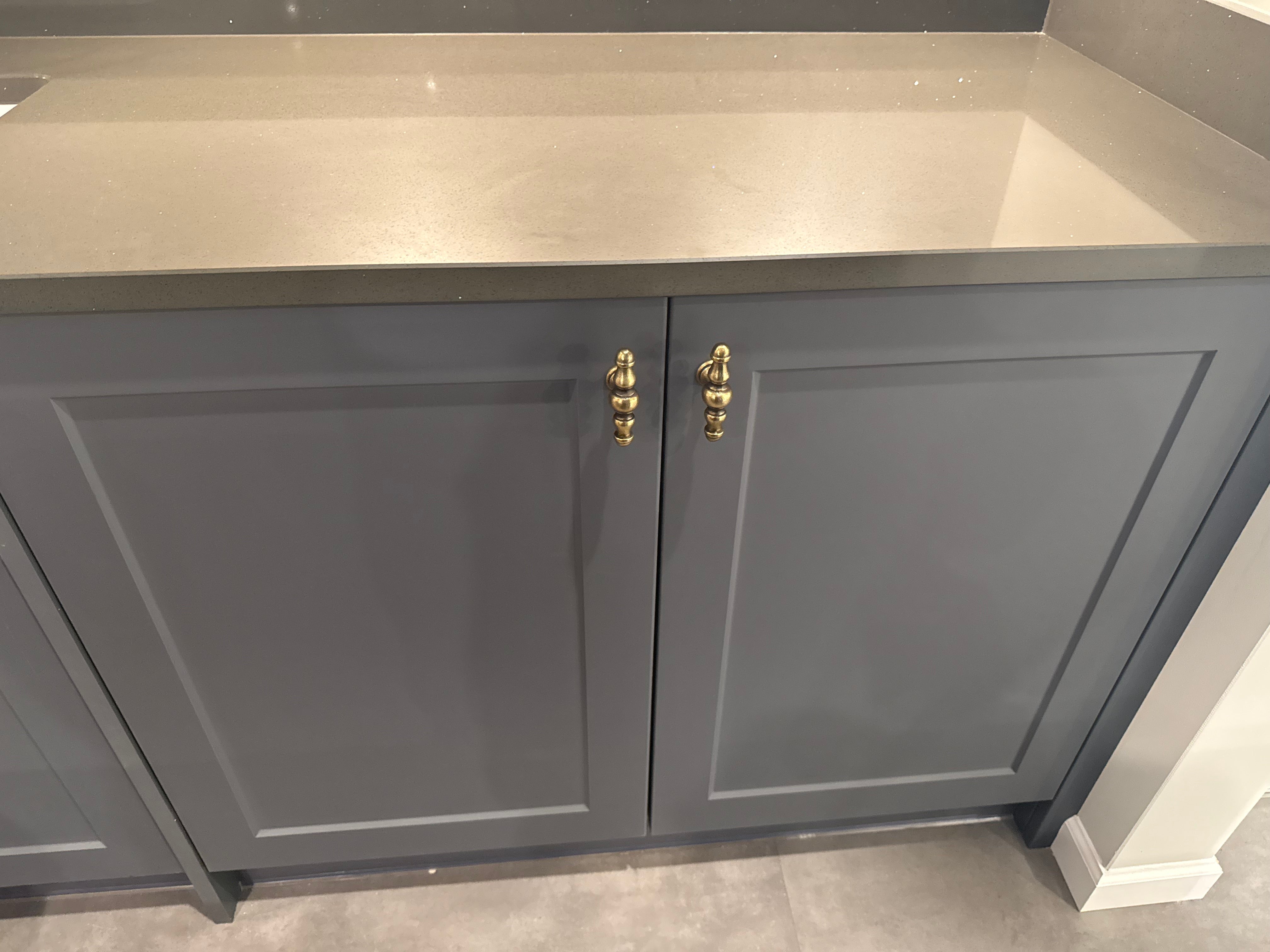 Wren Shaker Chelsea Juratek Forest Green Matte Kitchen