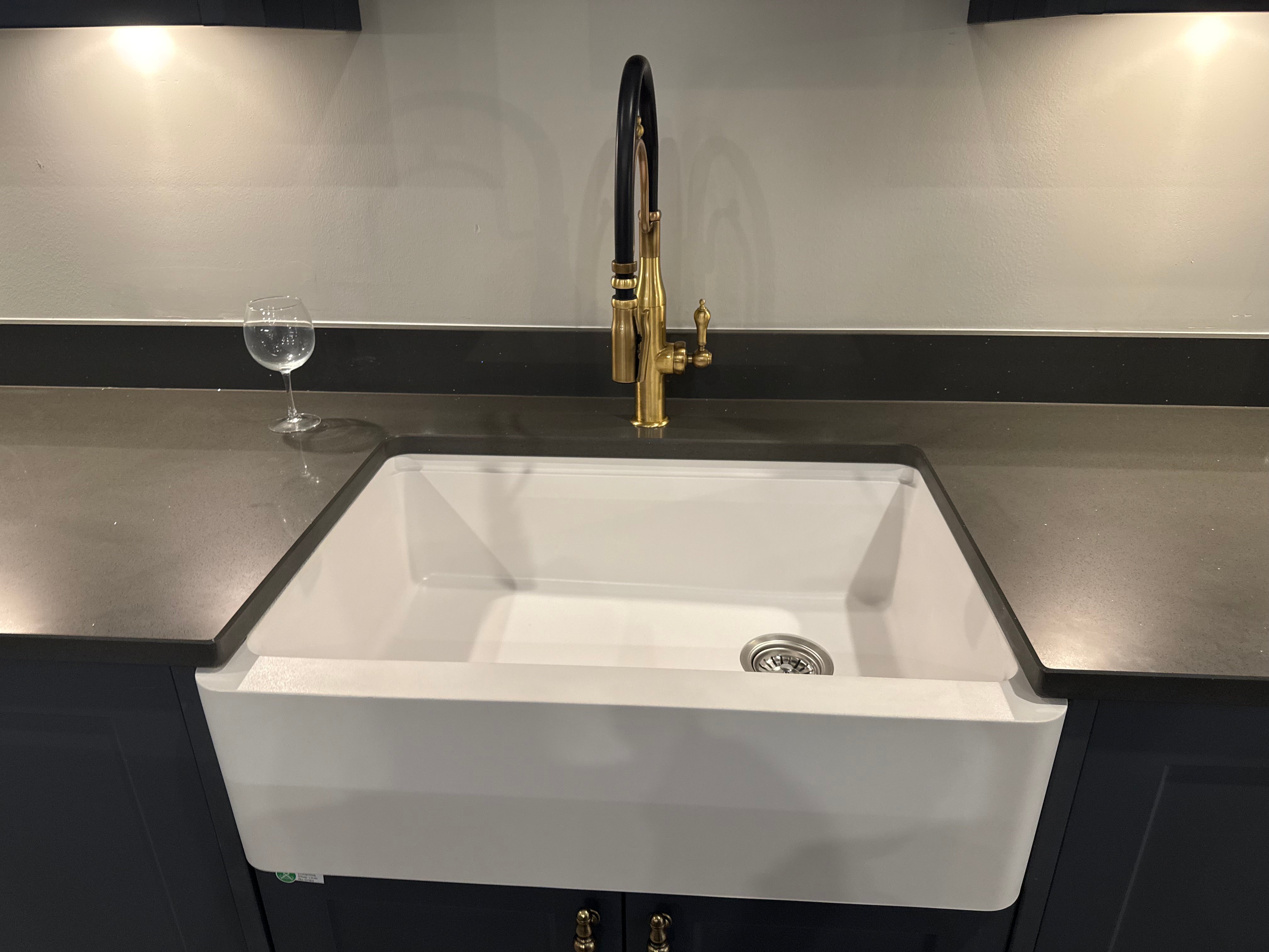 Wren Shaker Chelsea Juratek Forest Green Matte Kitchen
