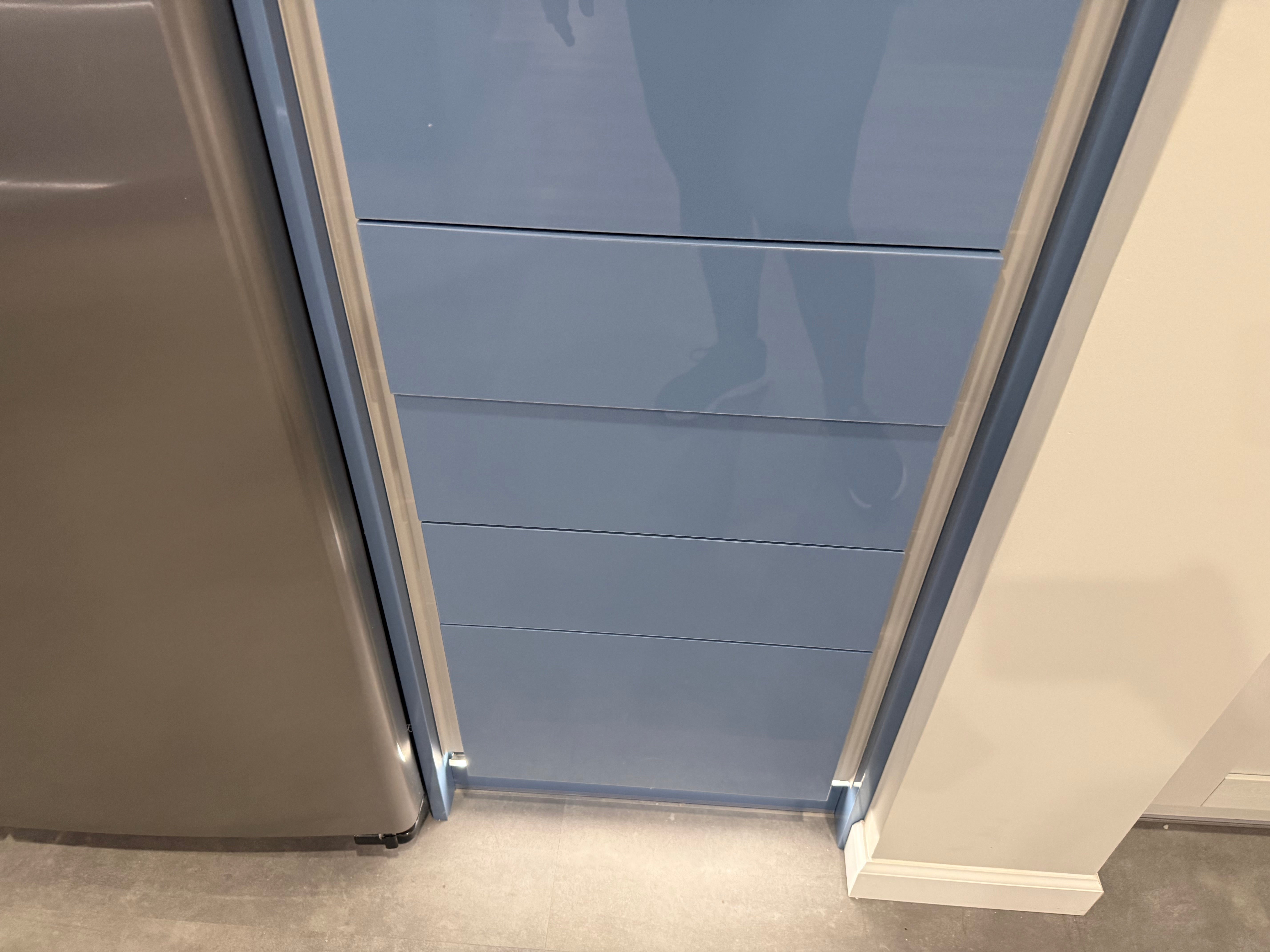 Wren Infinity Plus Blue Gloss Handleless Kitchen
