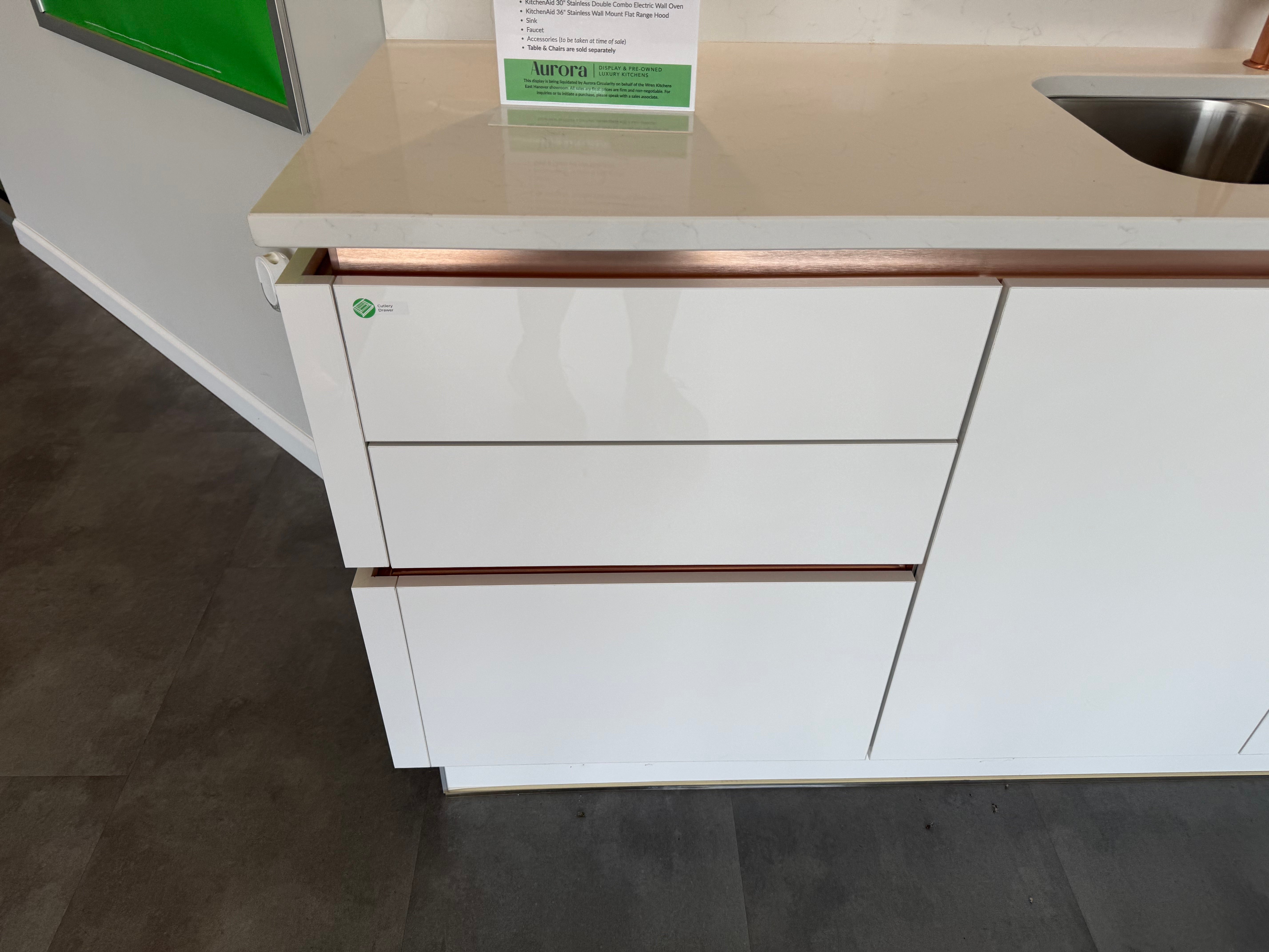 Wren Milano Ultra Bianco Glass Kitchen