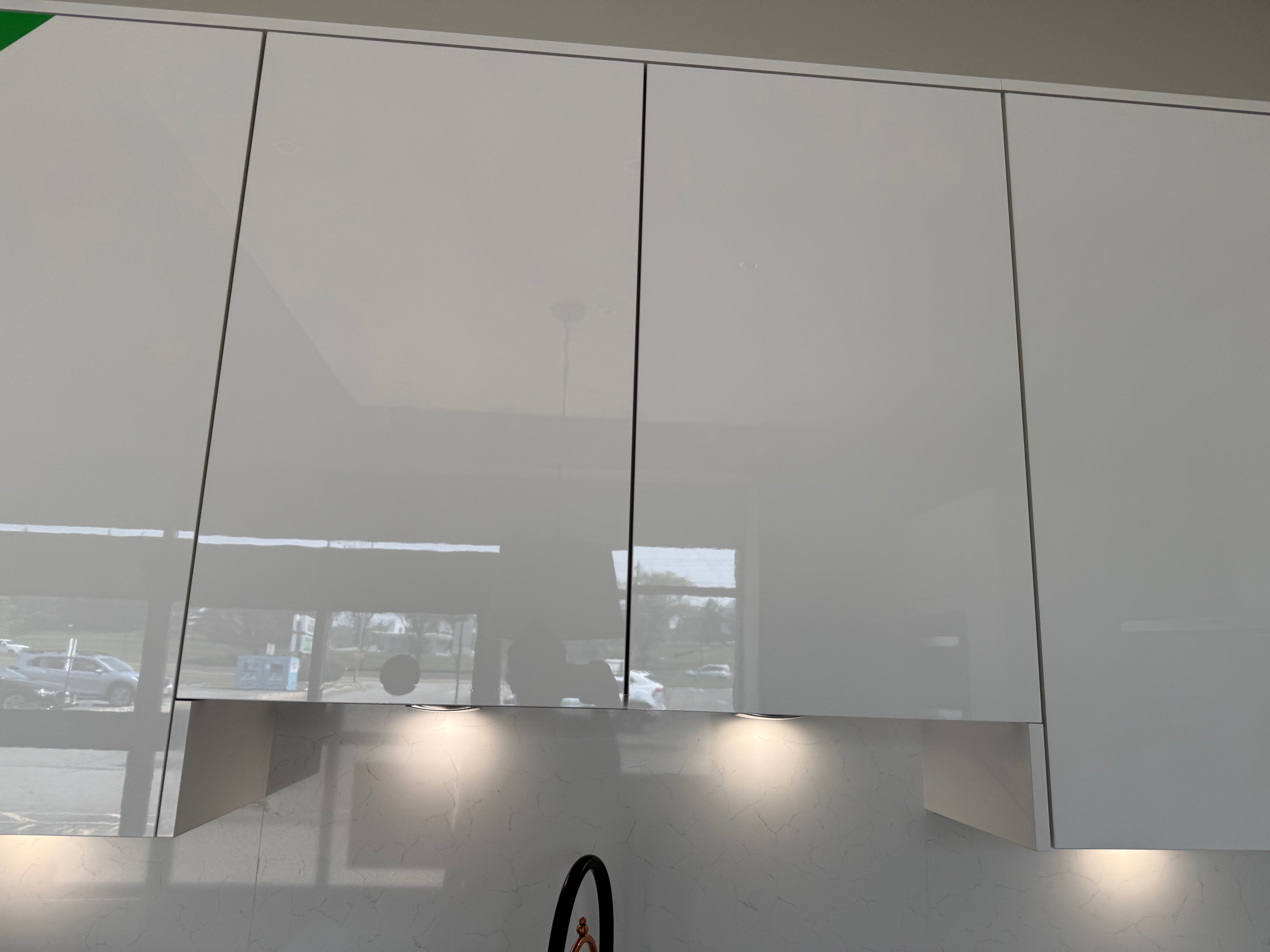 Wren Milano Ultra Bianco Glass Kitchen