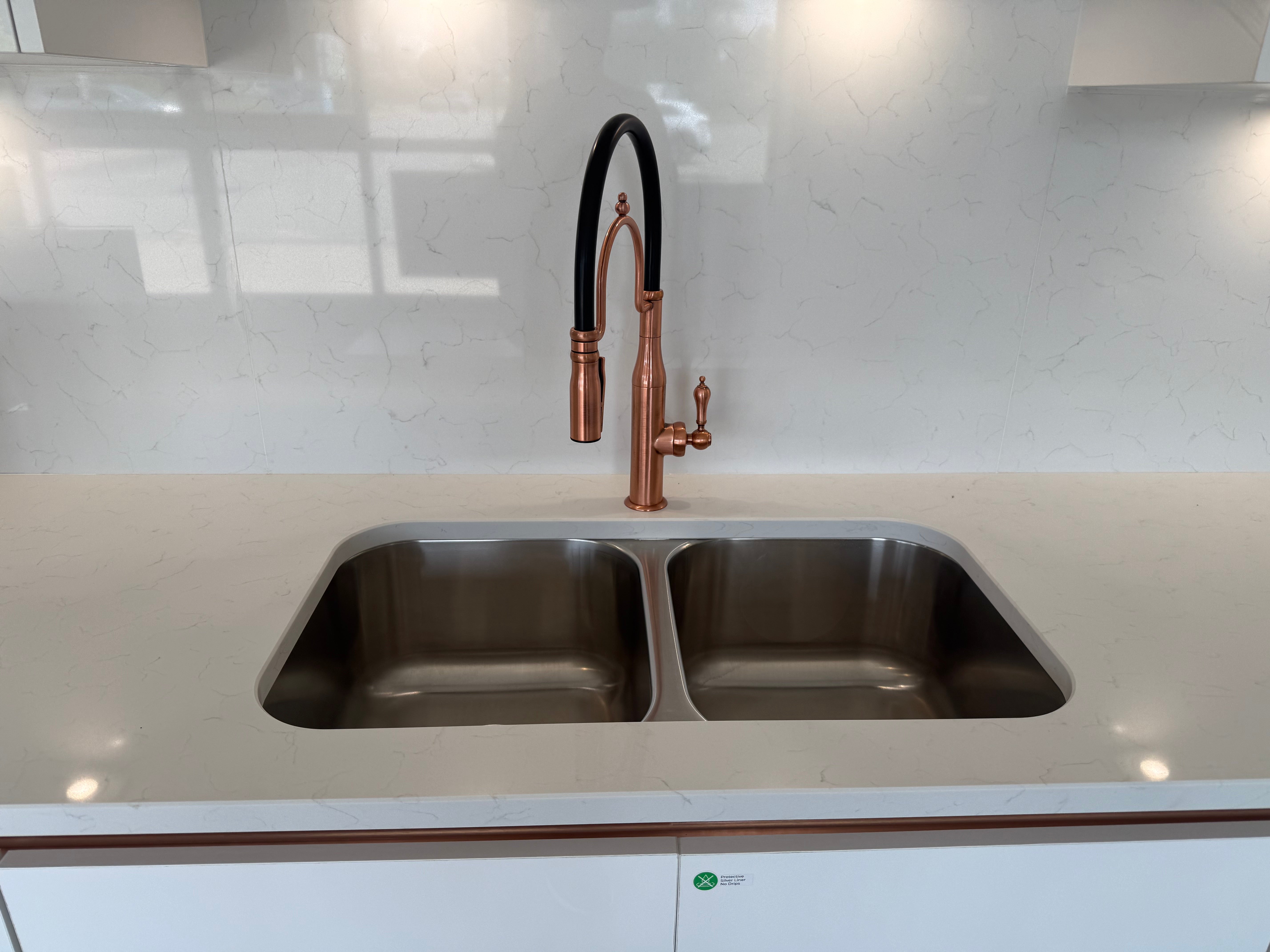 Wren Milano Ultra Bianco Glass Kitchen