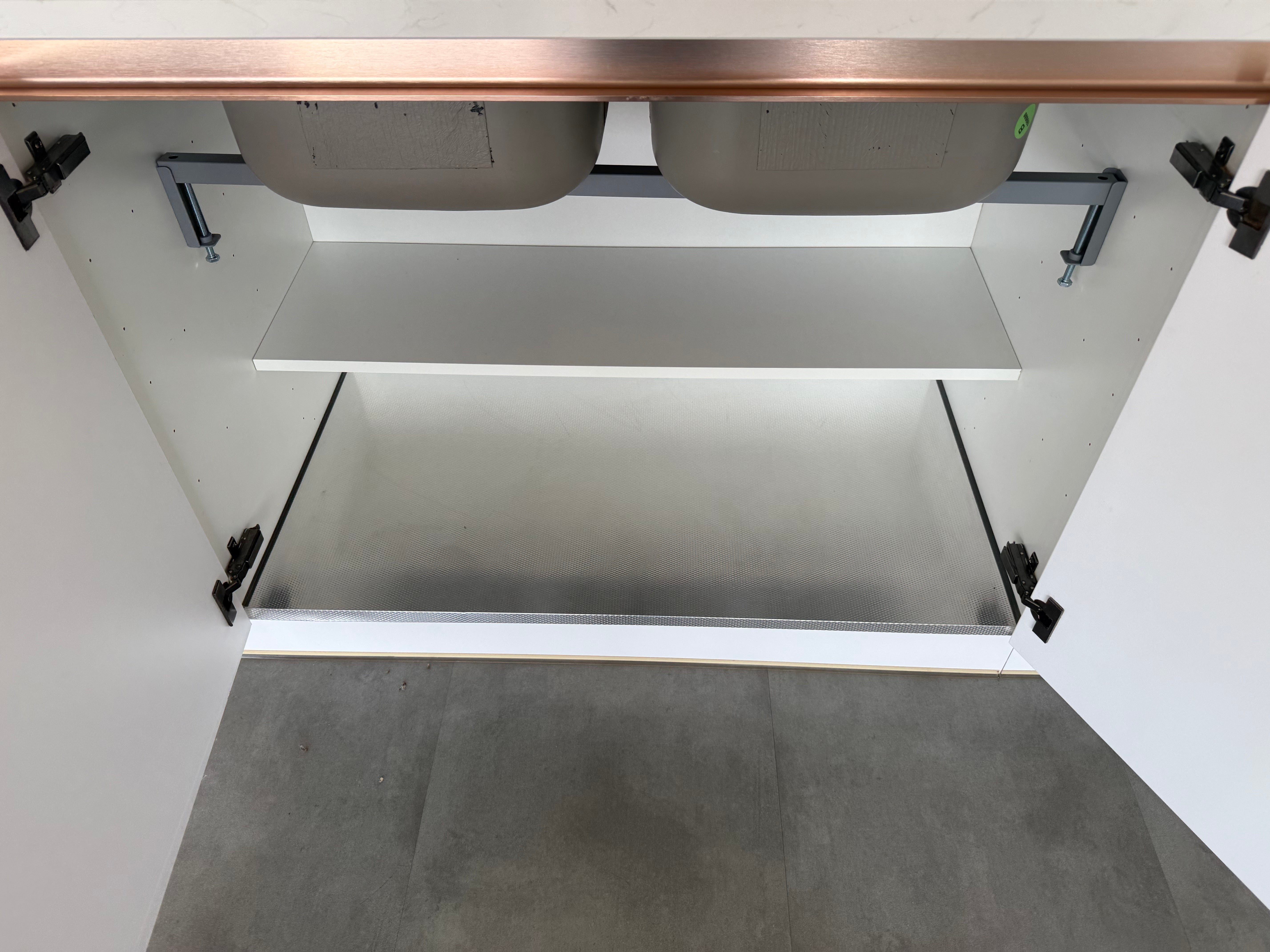 Wren Milano Ultra Bianco Glass Kitchen