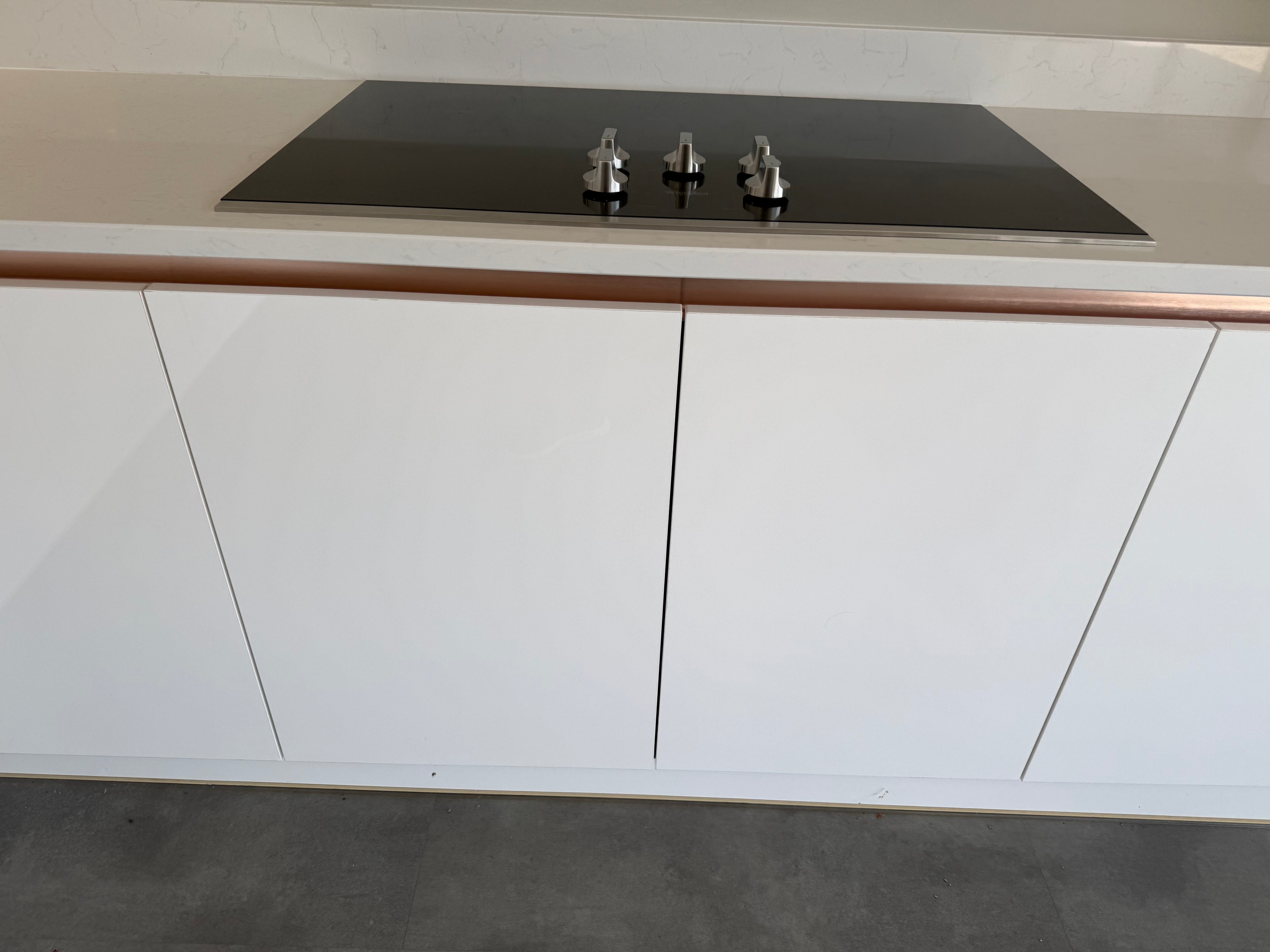 Wren Milano Ultra Bianco Glass Kitchen