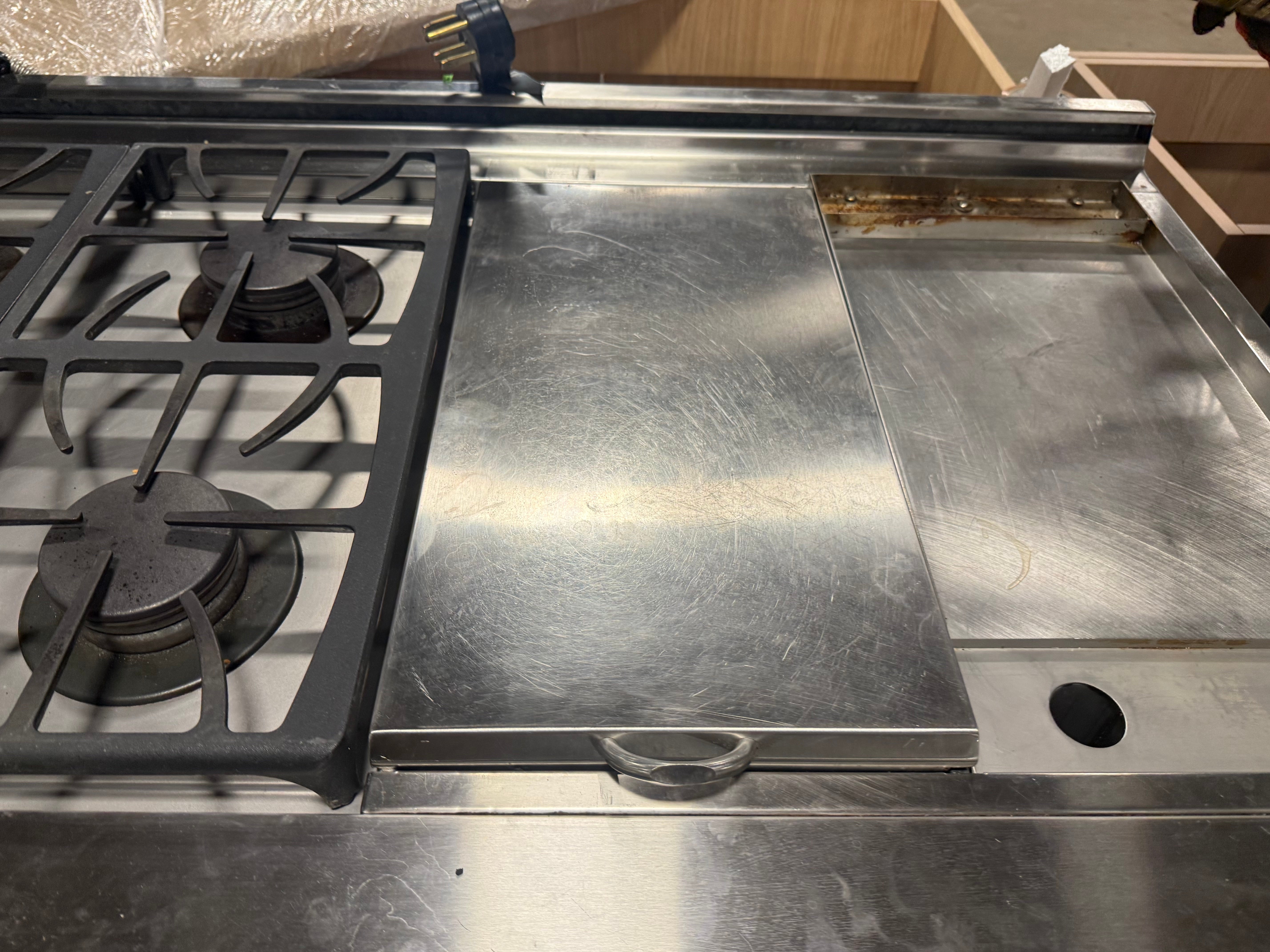 DCS RDS-484GGSS 48" Stainless Steel Pro-Style Dual Fuel Range
