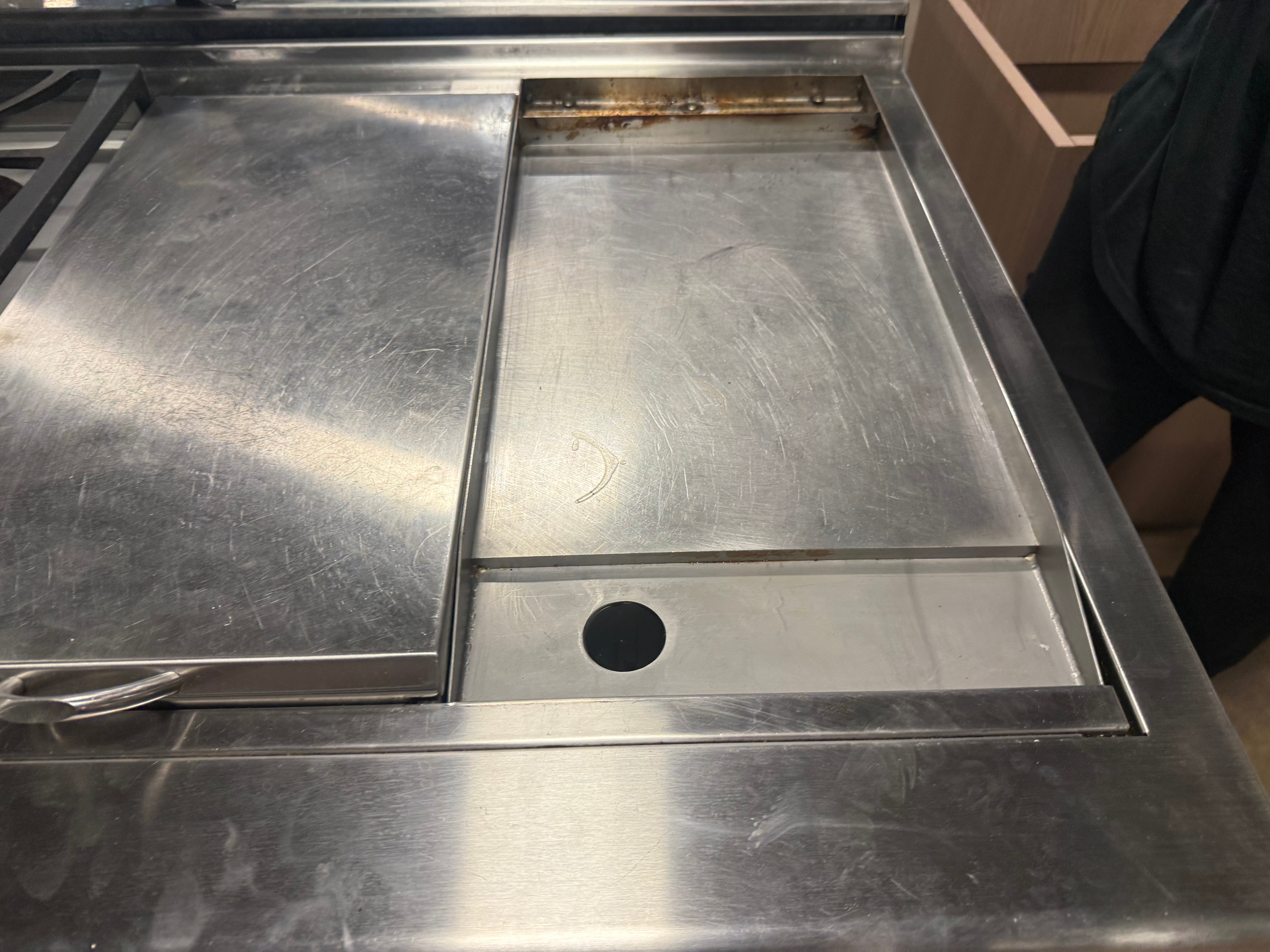 DCS RDS-484GGSS 48" Stainless Steel Pro-Style Dual Fuel Range