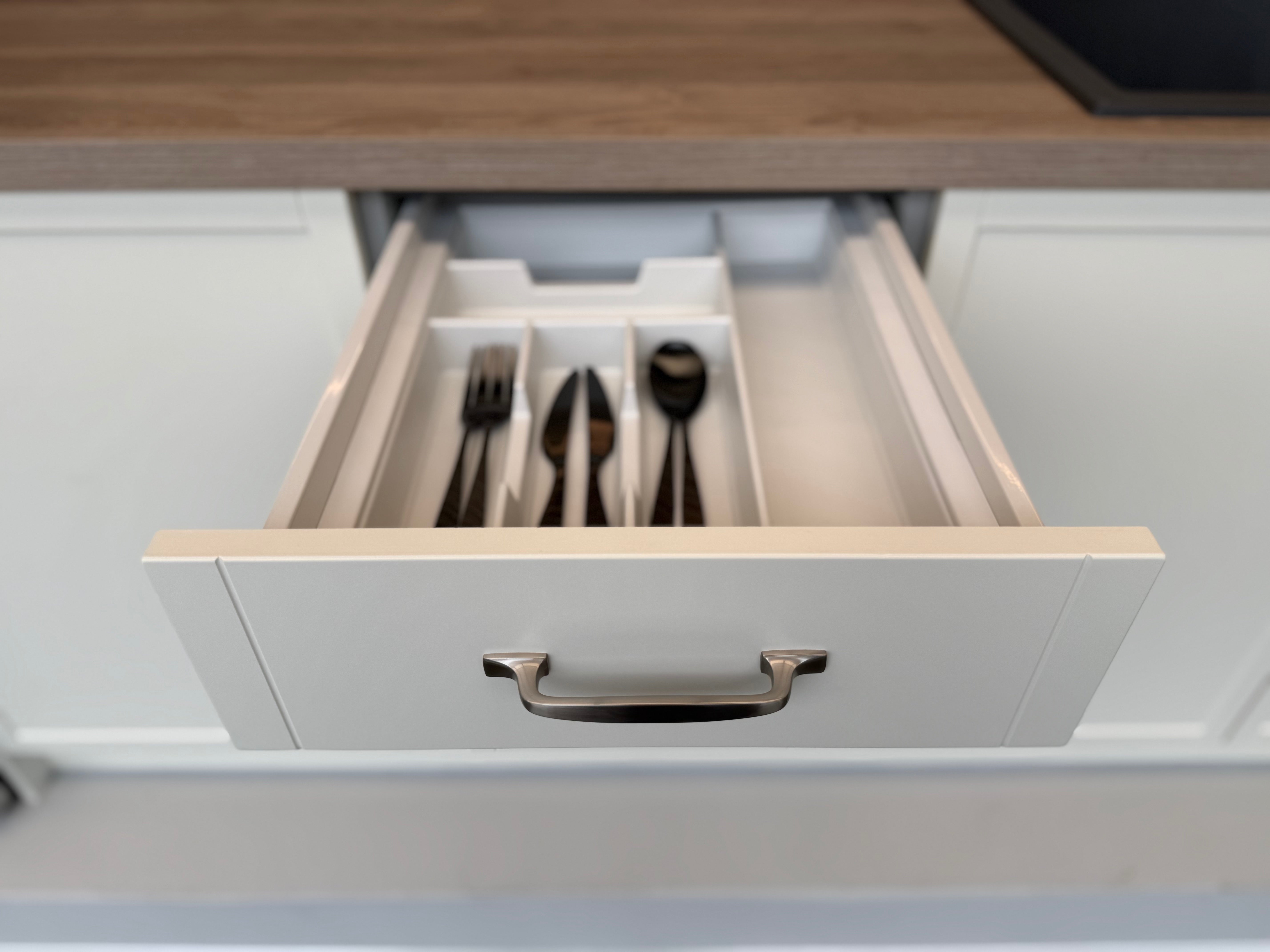 Wren Shaker Slim Matte Cream Kitchen
