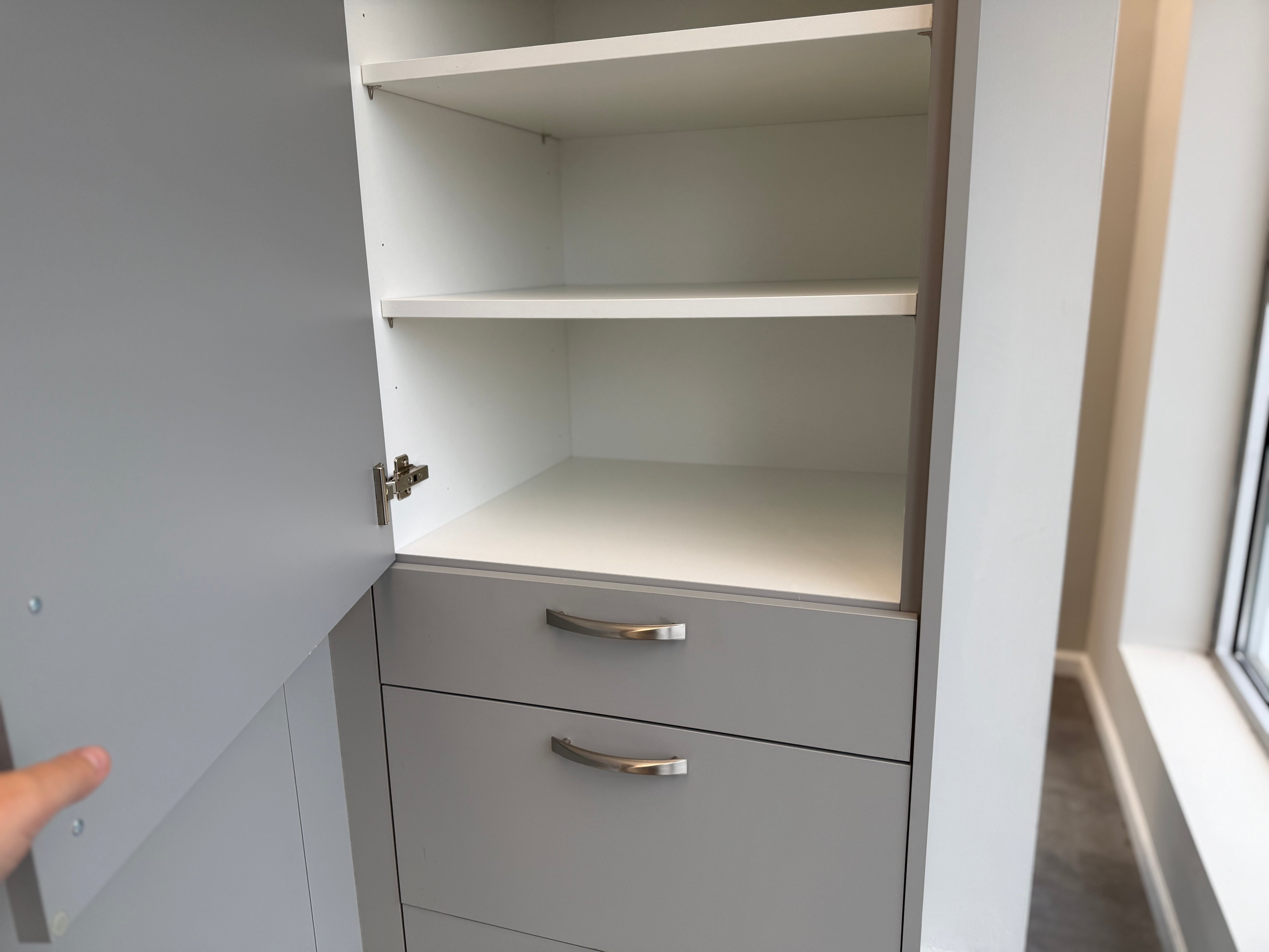 Wren Infinity Autograph Ash Gray Silk Kitchen Wall