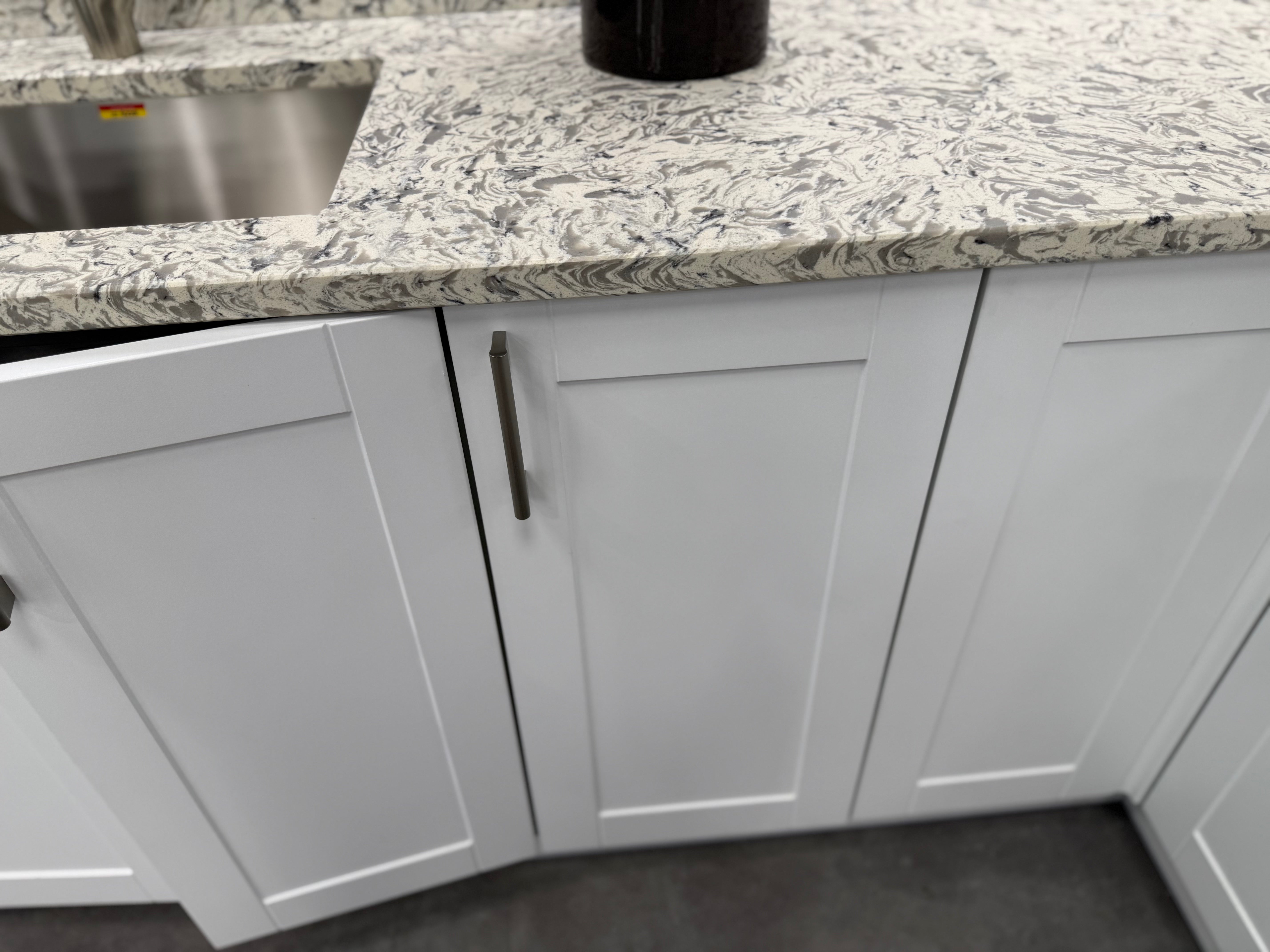 Wren Infinity Shaker Classic Matte White Kitchen