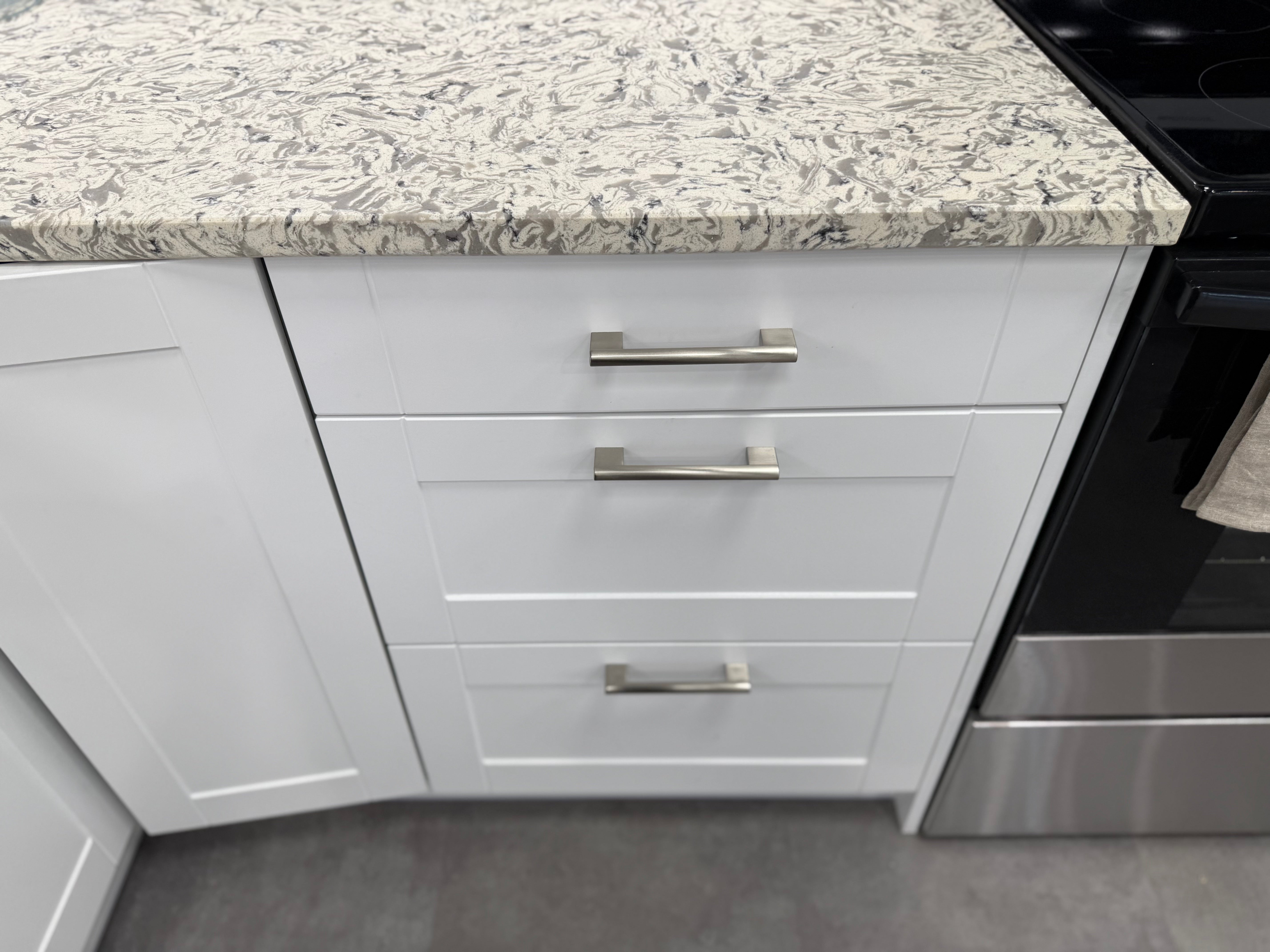 Wren Infinity Shaker Classic Matte White Kitchen