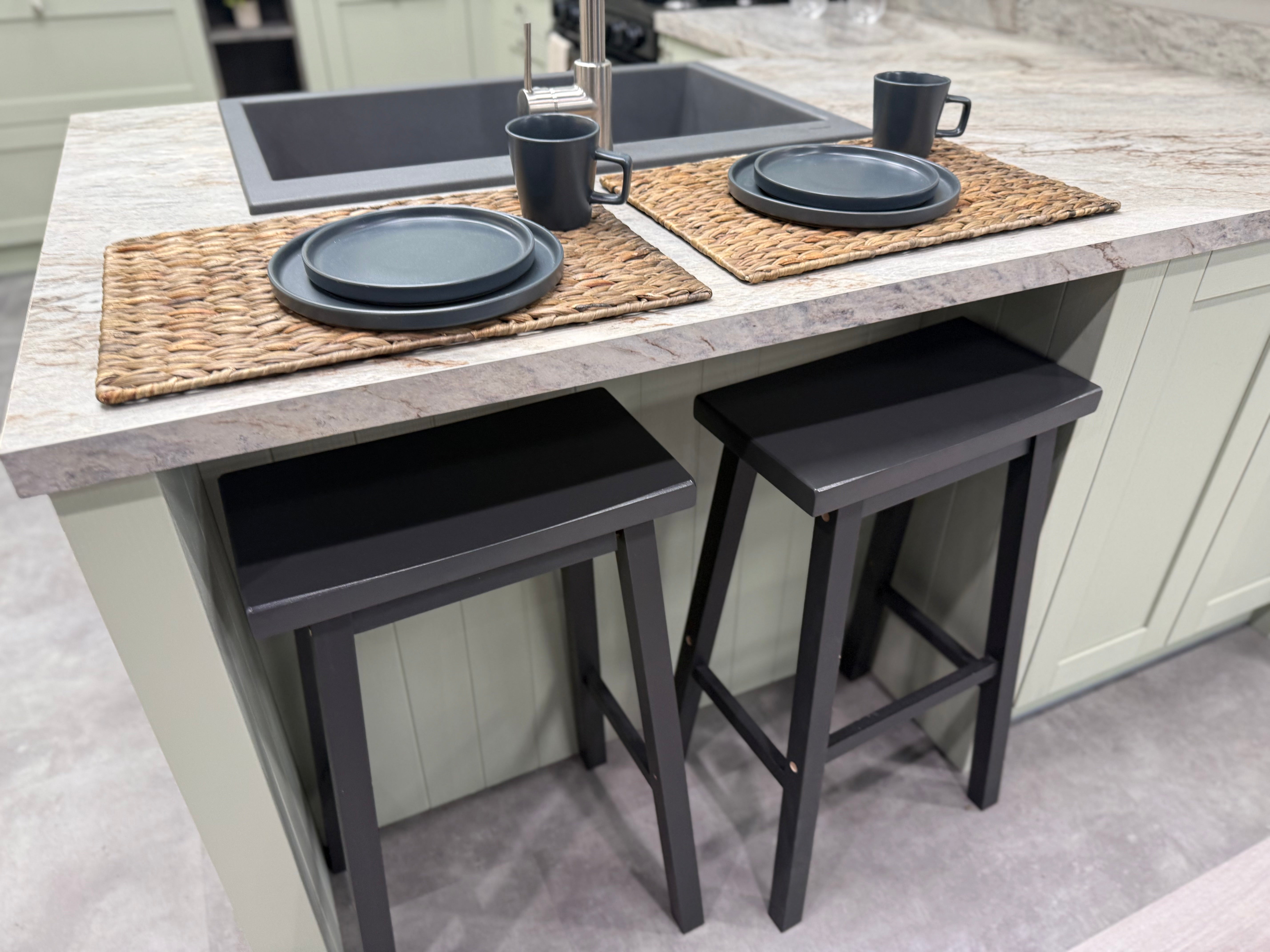 Wren Infinity Plus Shaker Forest Classic Thyme Grain Kitchen