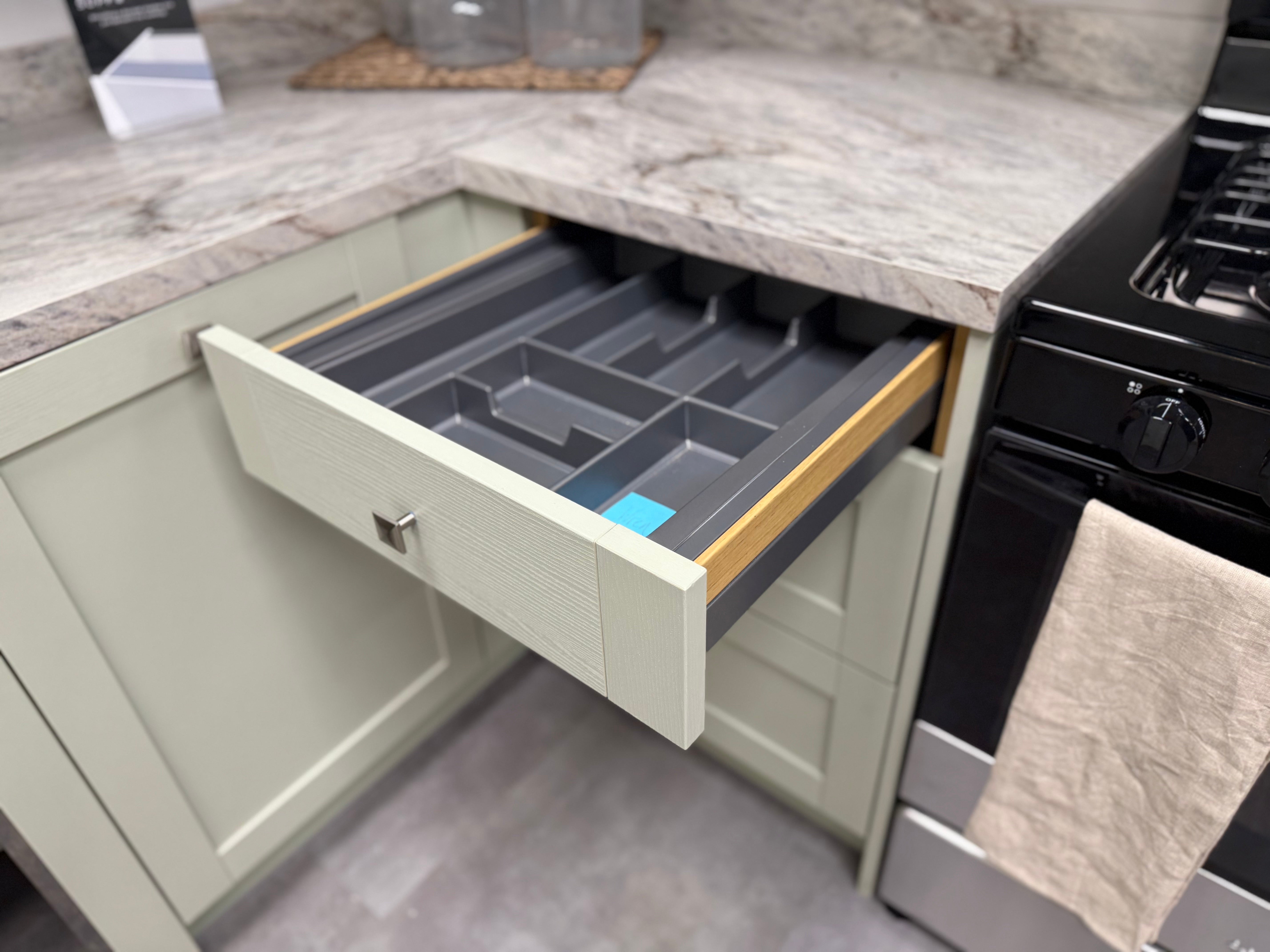 Wren Infinity Plus Shaker Forest Classic Thyme Grain Kitchen