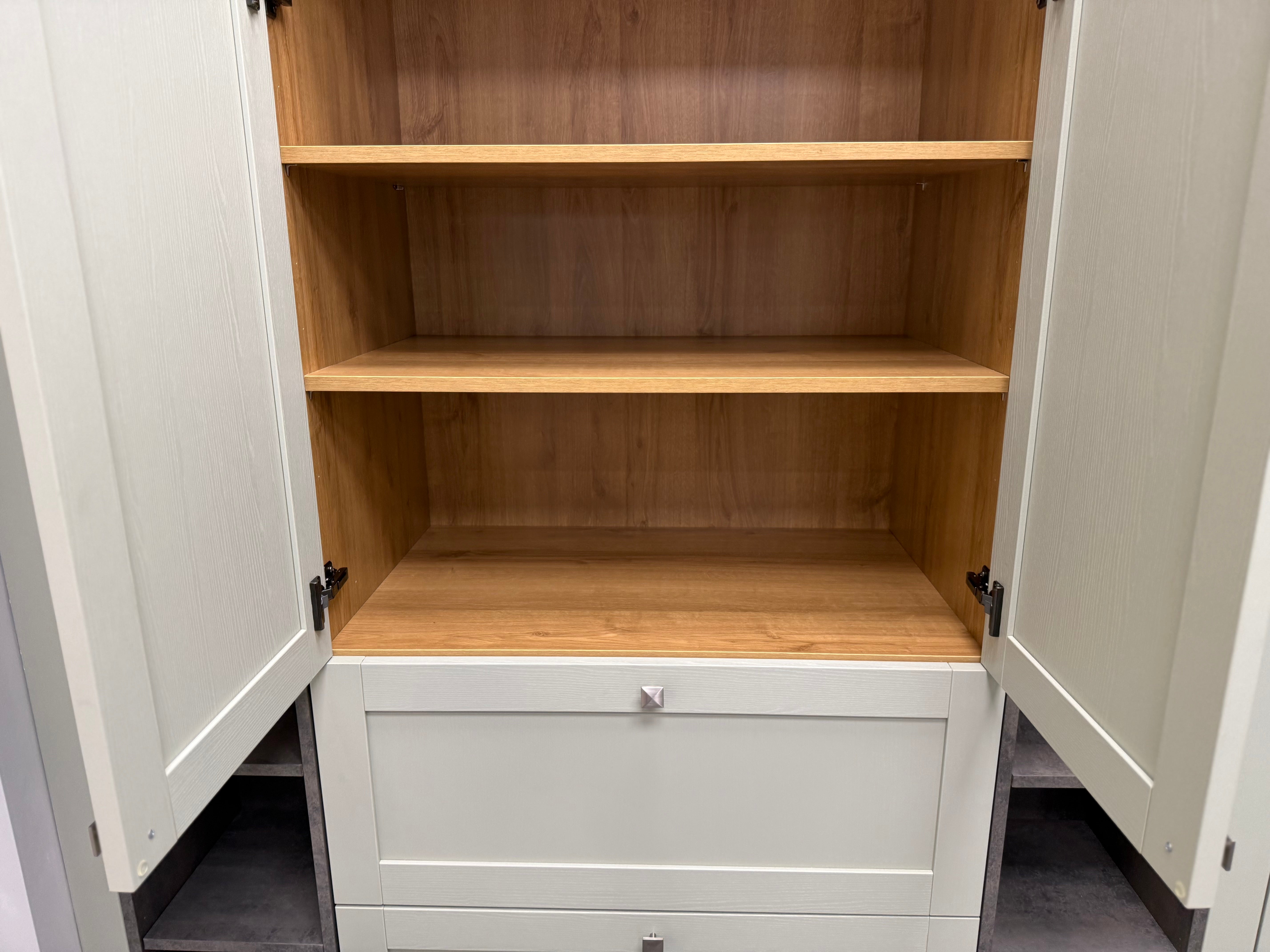 Wren Infinity Plus Shaker Forest Classic Thyme Grain Kitchen