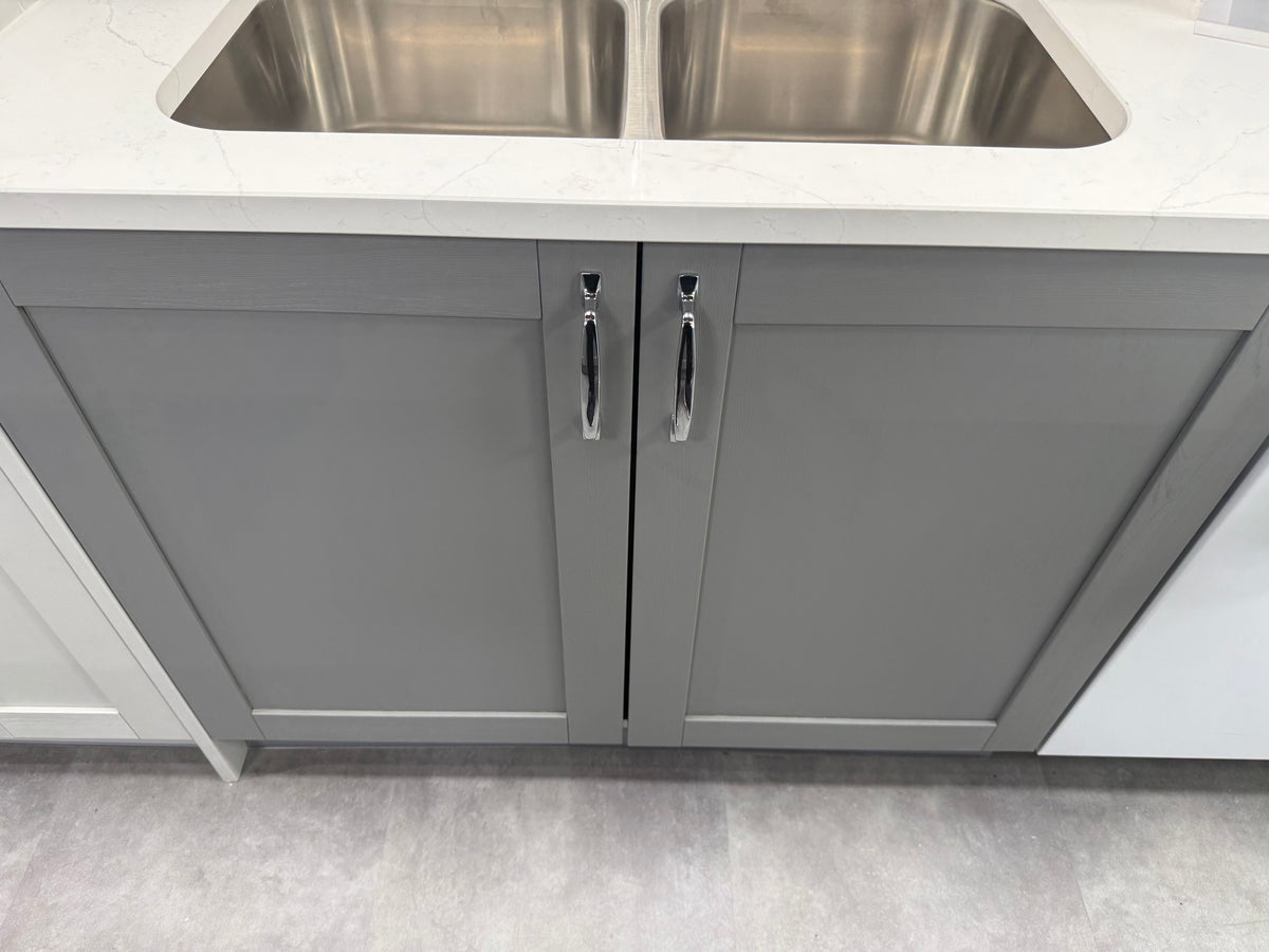 Wren Shaker Forest Classic Dust Gray & Shadow Grain Kitchen