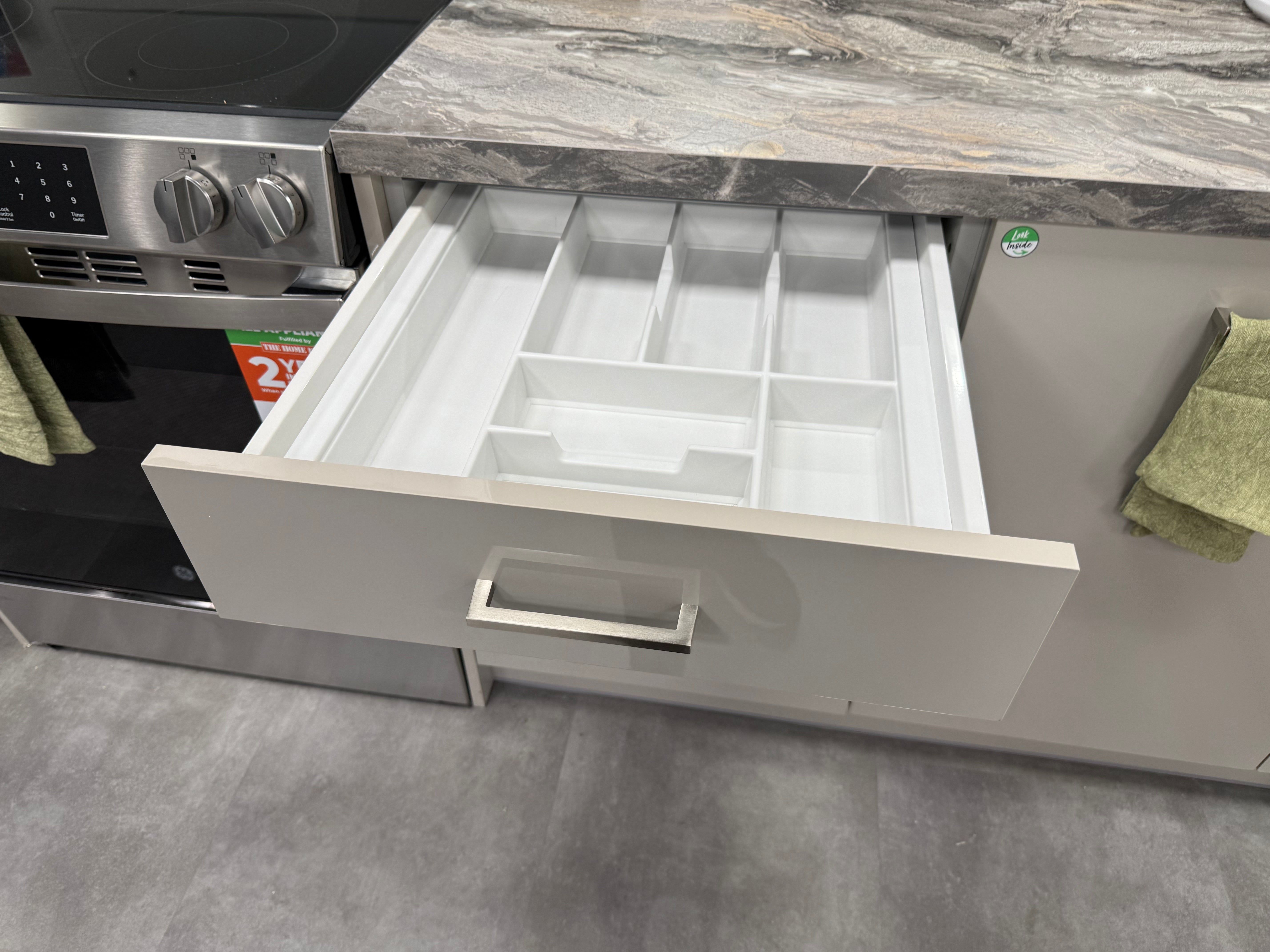Wren Infinity Autograph Cashmere Gloss Kitchen