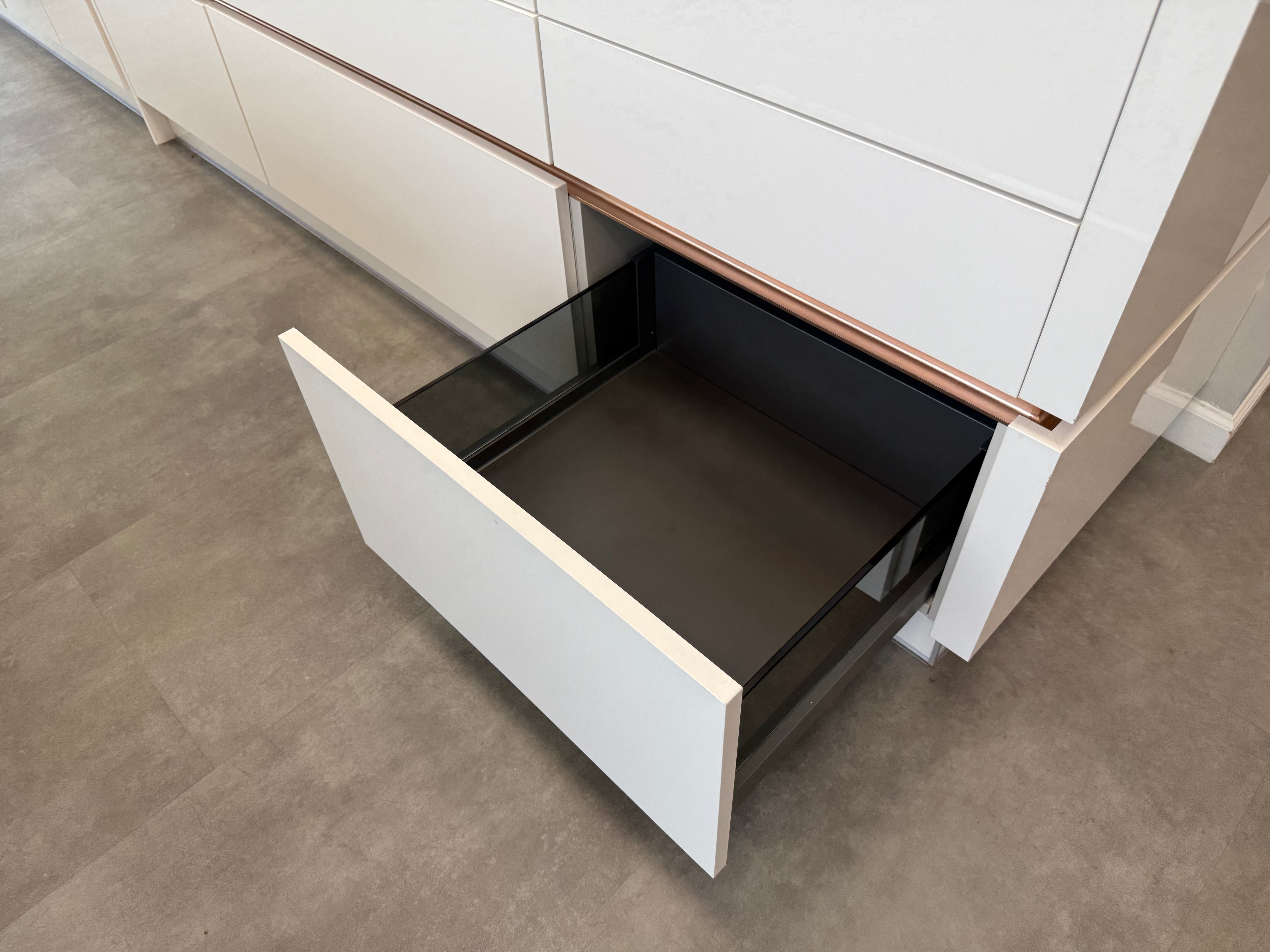 Wren Infinity Plus Milano Ultra Bianco Gloss Kitchen with Island