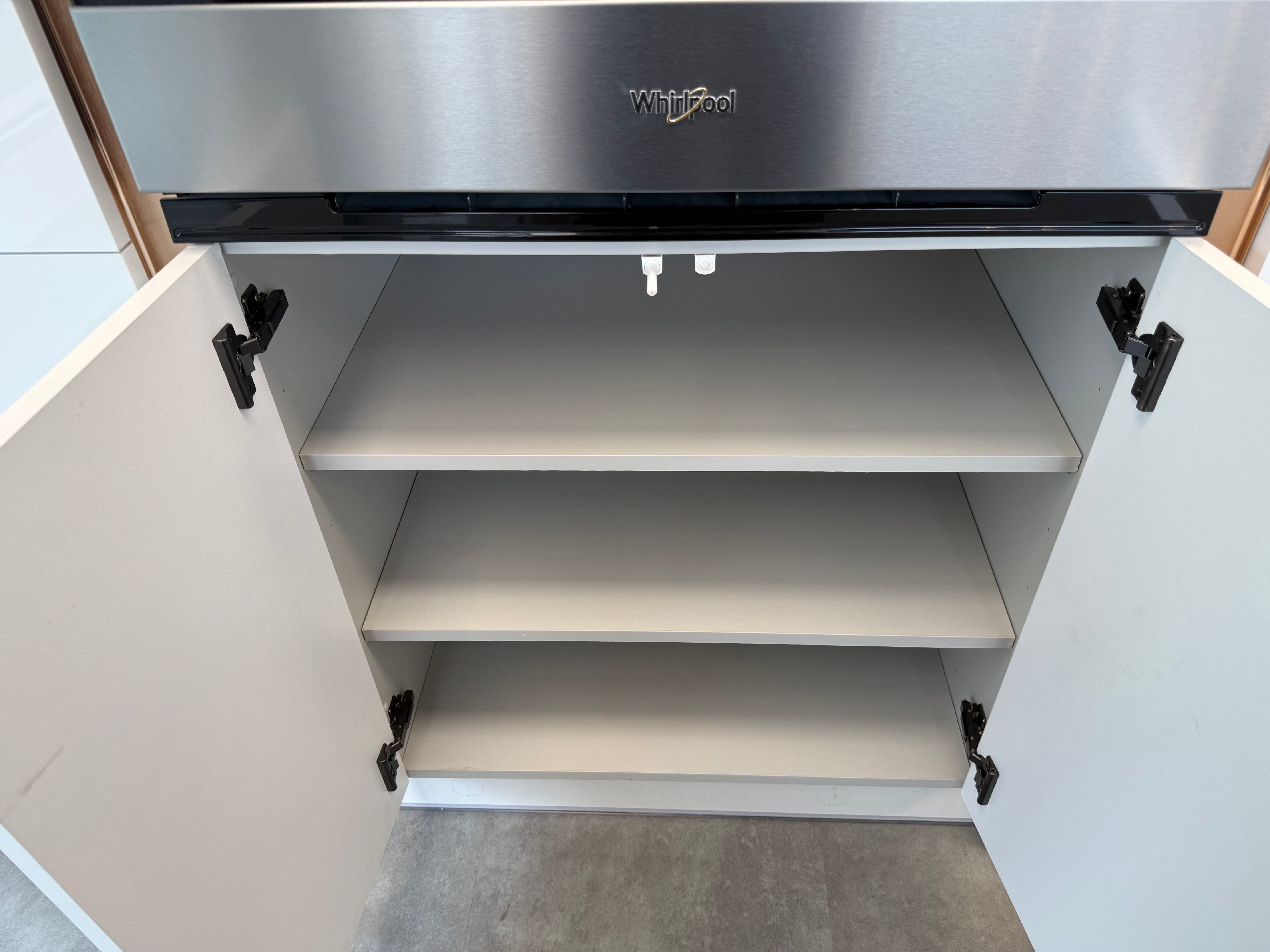 Wren Infinity Plus Milano Ultra Bianco Gloss Kitchen with Island