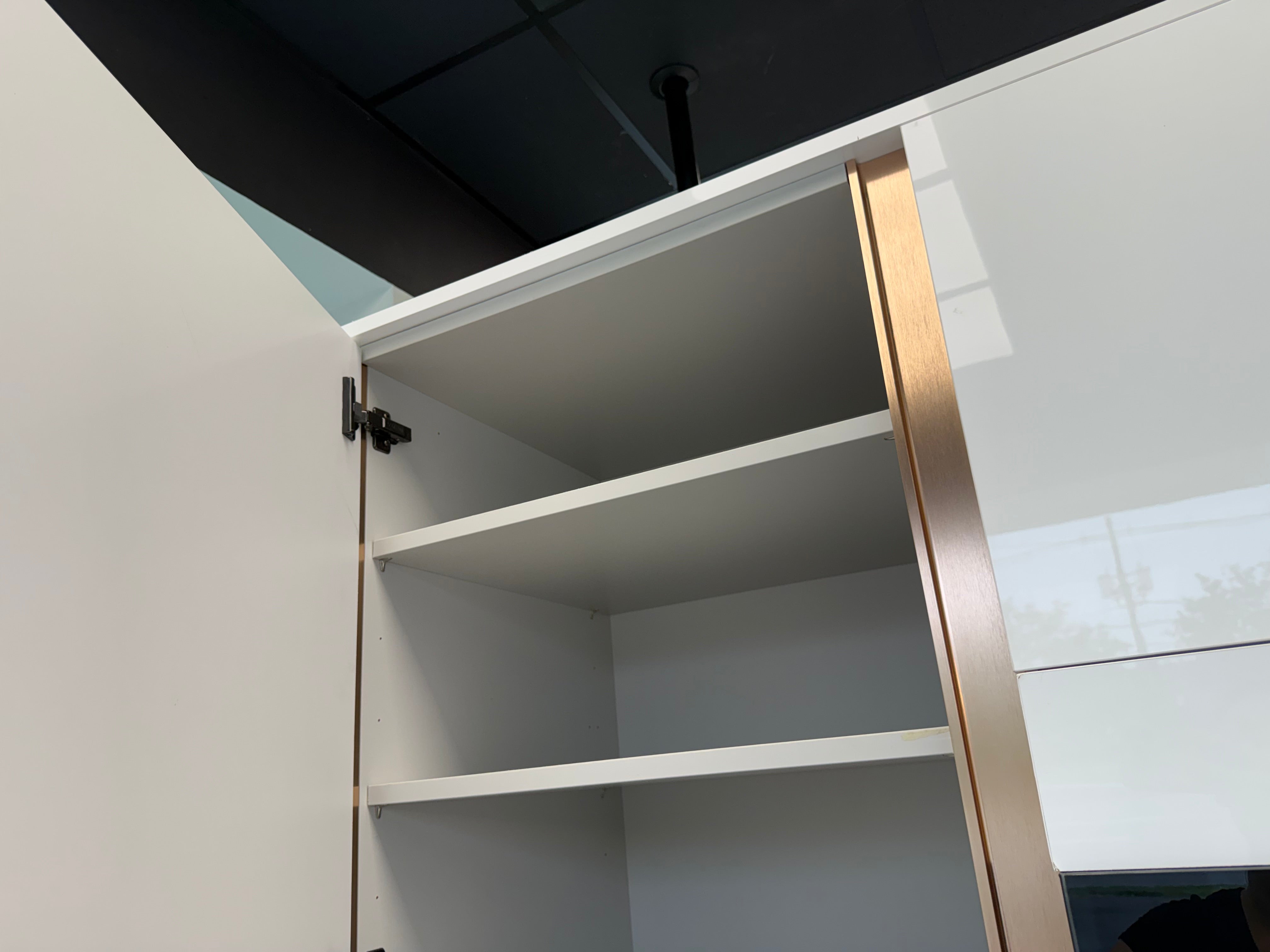 Wren Infinity Plus Milano Ultra Bianco Gloss Kitchen with Island