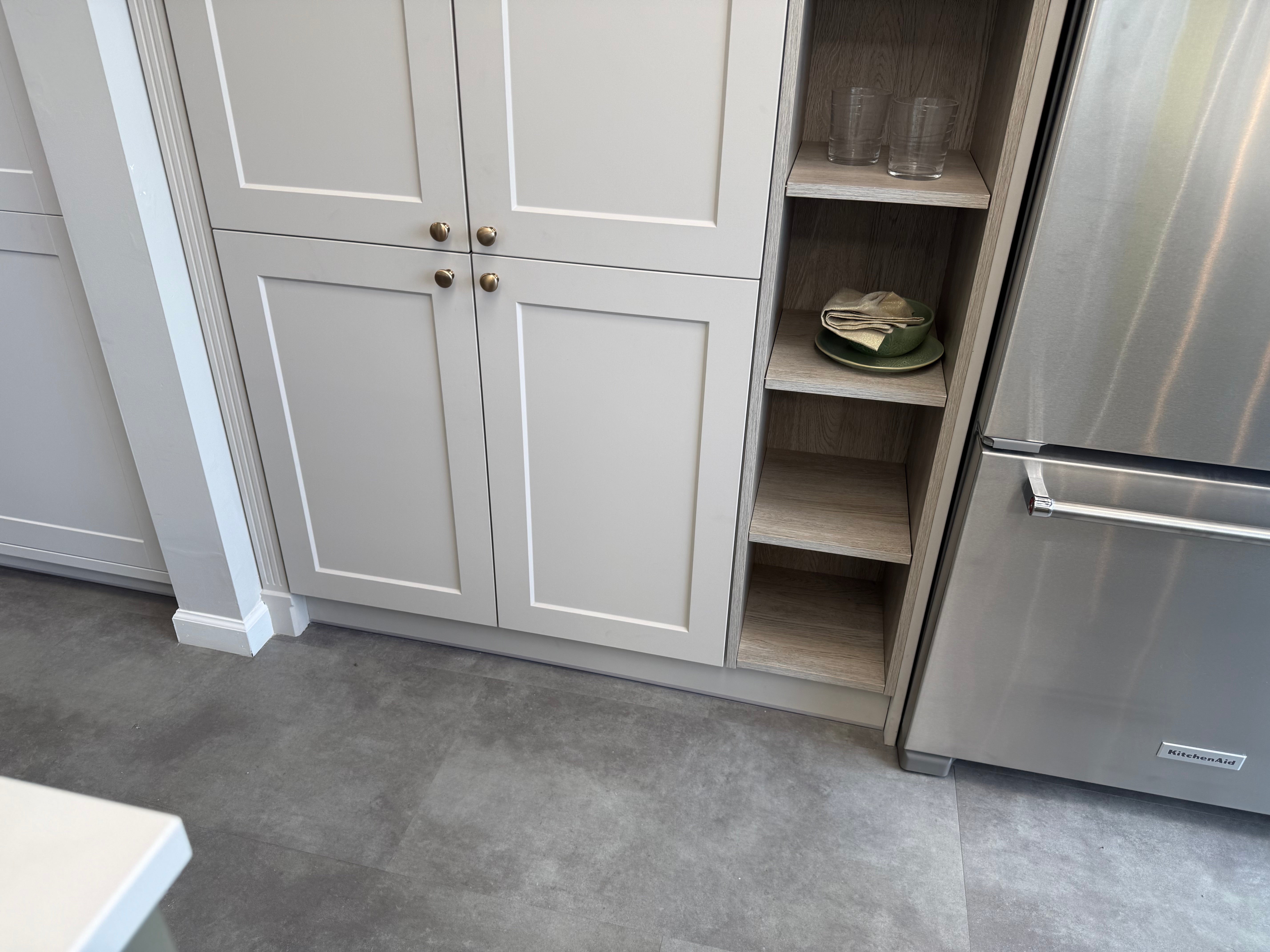Wren Shaker Chelsea Juratek Mushroom & Olive Green Matte Kitchen