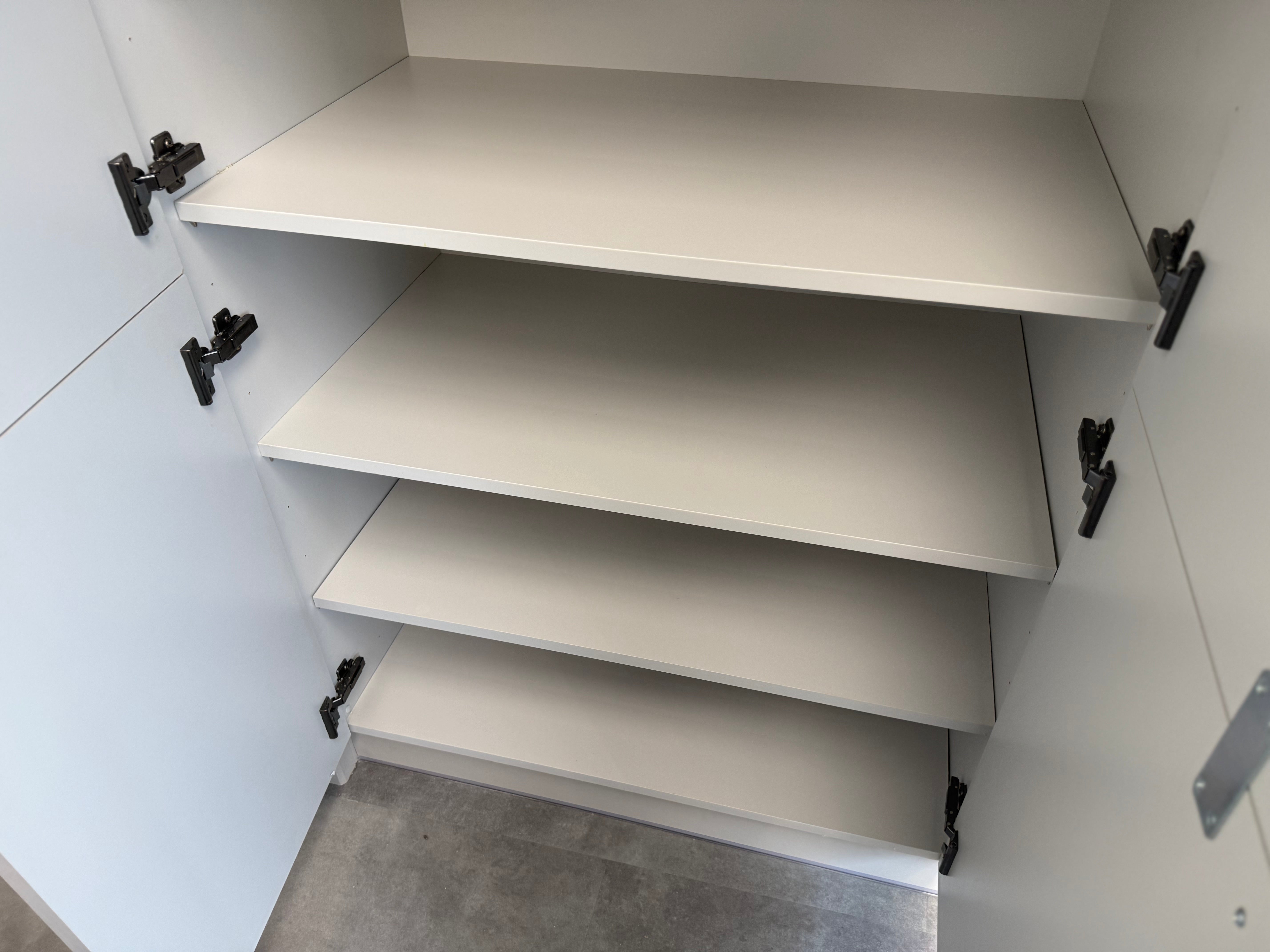 Wren Shaker Chelsea Juratek Mushroom & Olive Green Matte Kitchen