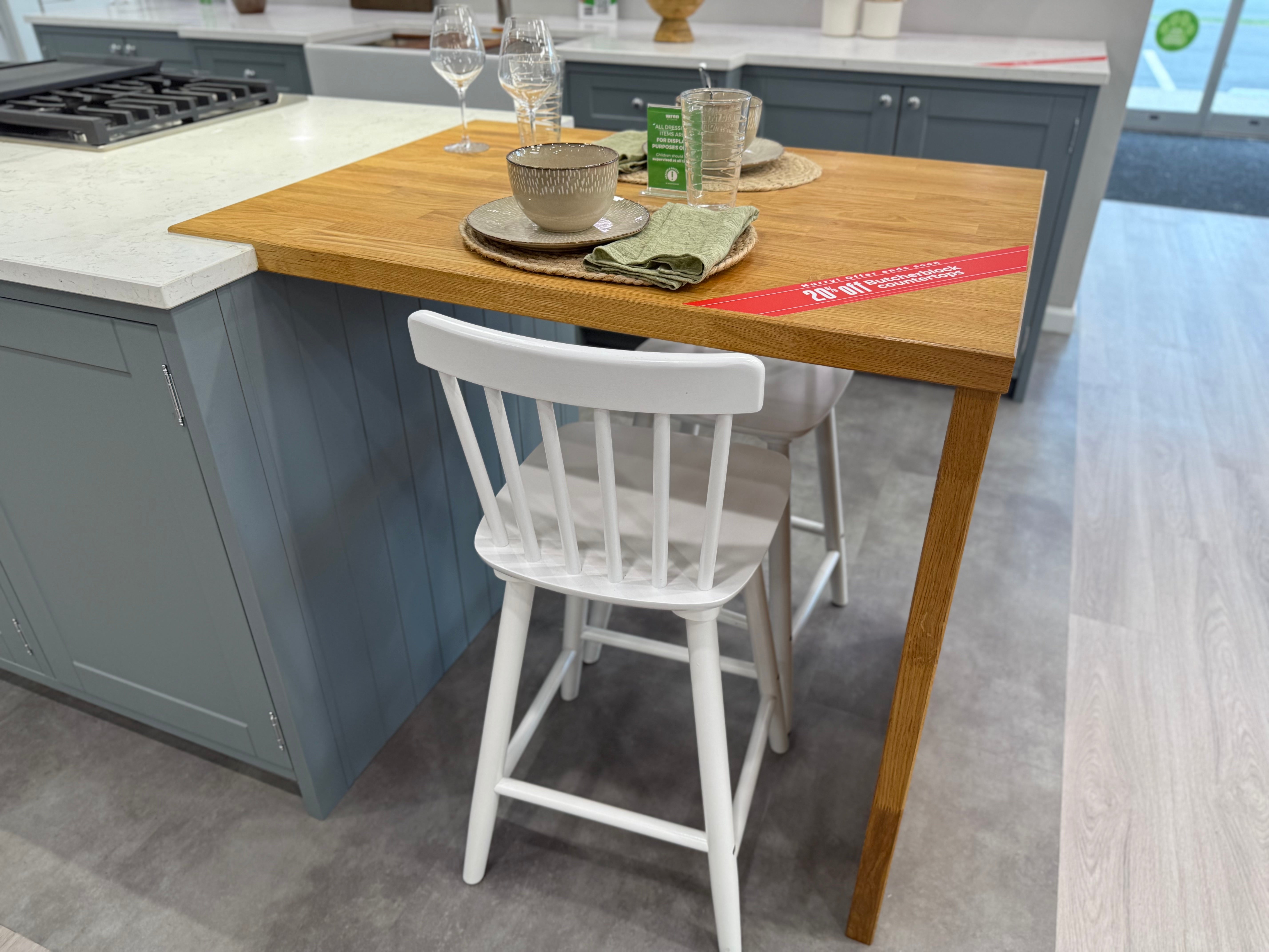 Wren Shaker Classic Juratek Winter Blue & Chalk White Matte Kitchen with Island