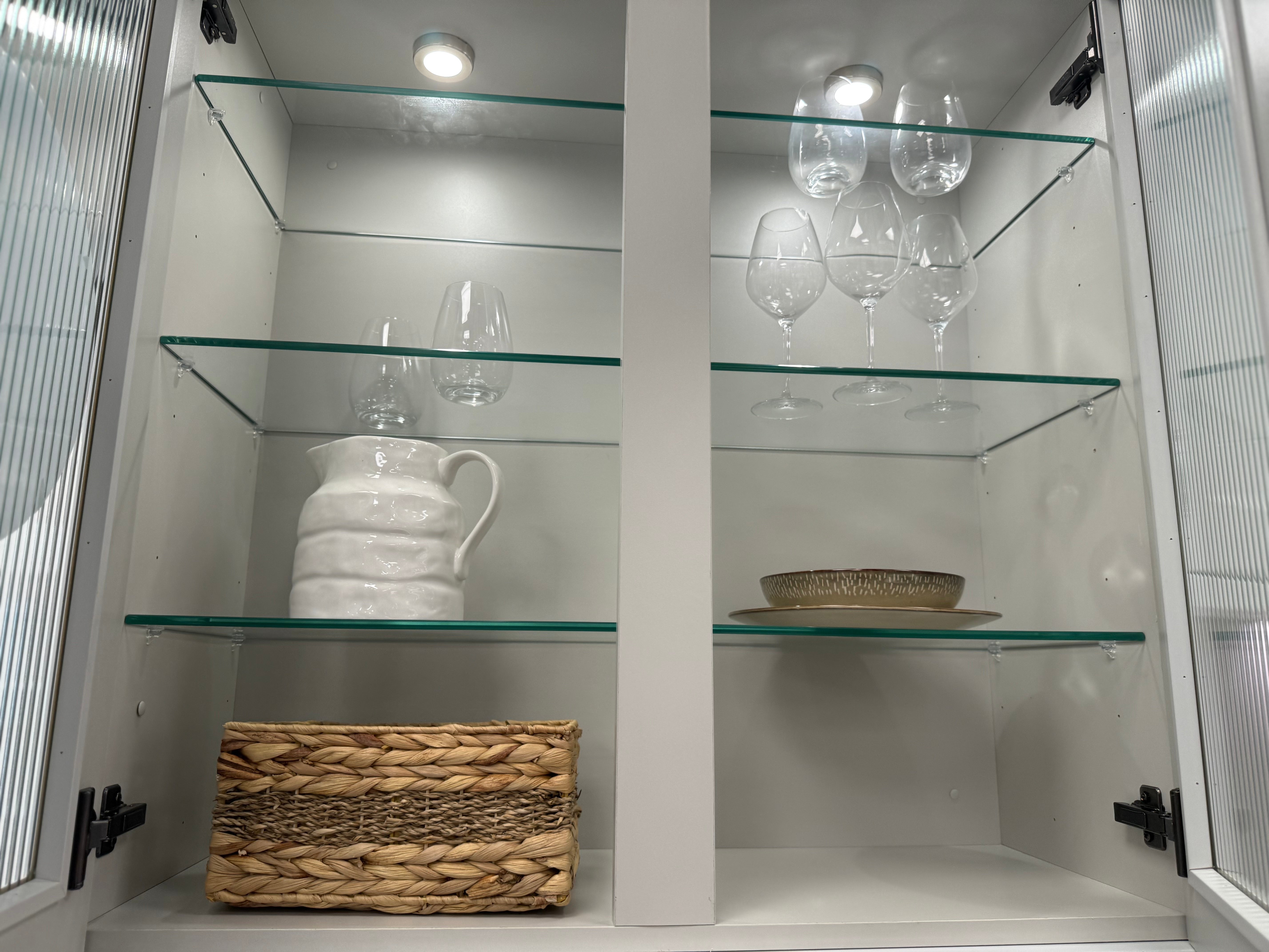 Wren Shaker Classic Juratek Winter Blue & Chalk White Matte Kitchen with Island