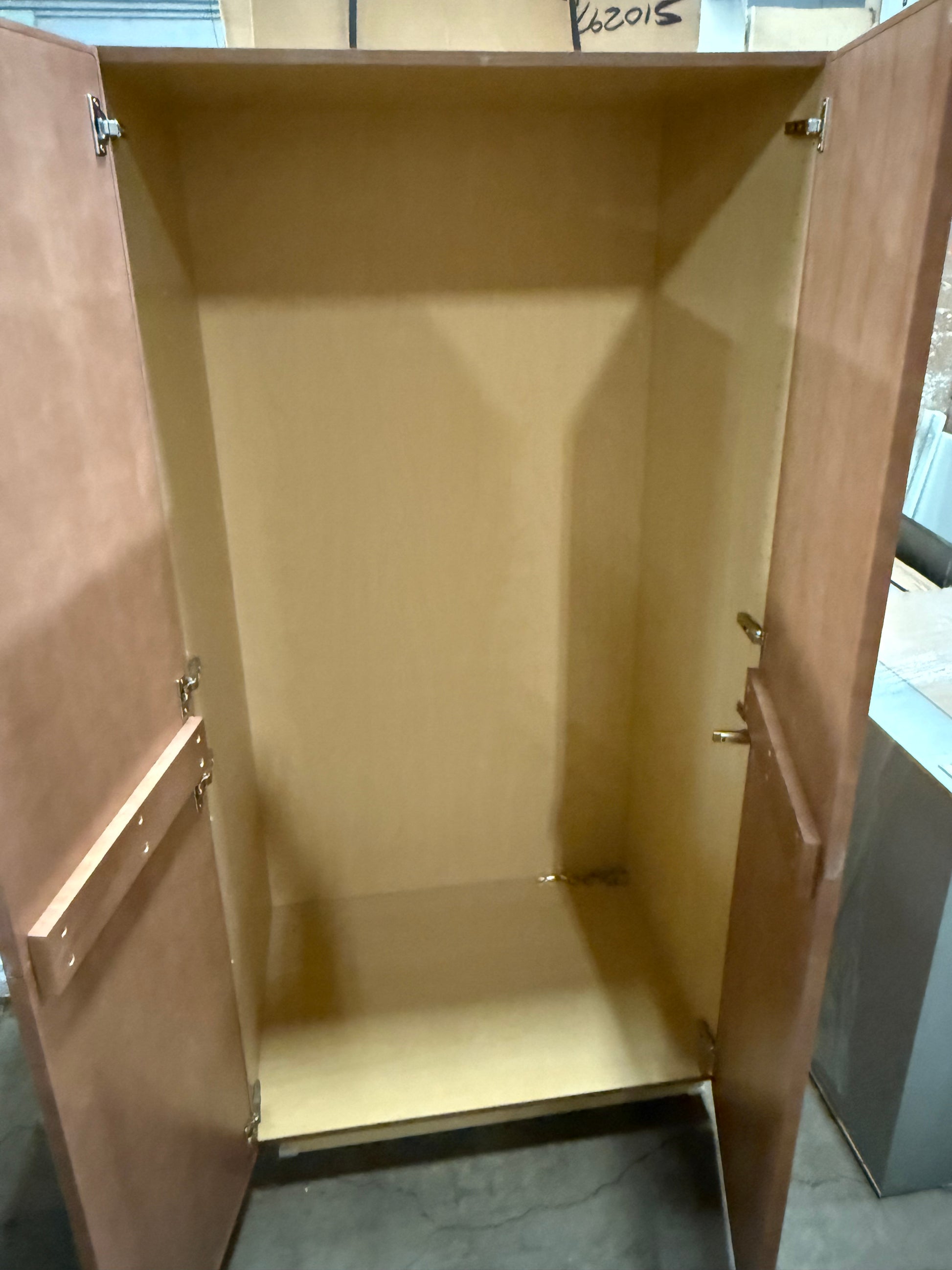 Showplace Modern Maple Wood with Nutmeg Stain Partial Kitchen Cabinets 