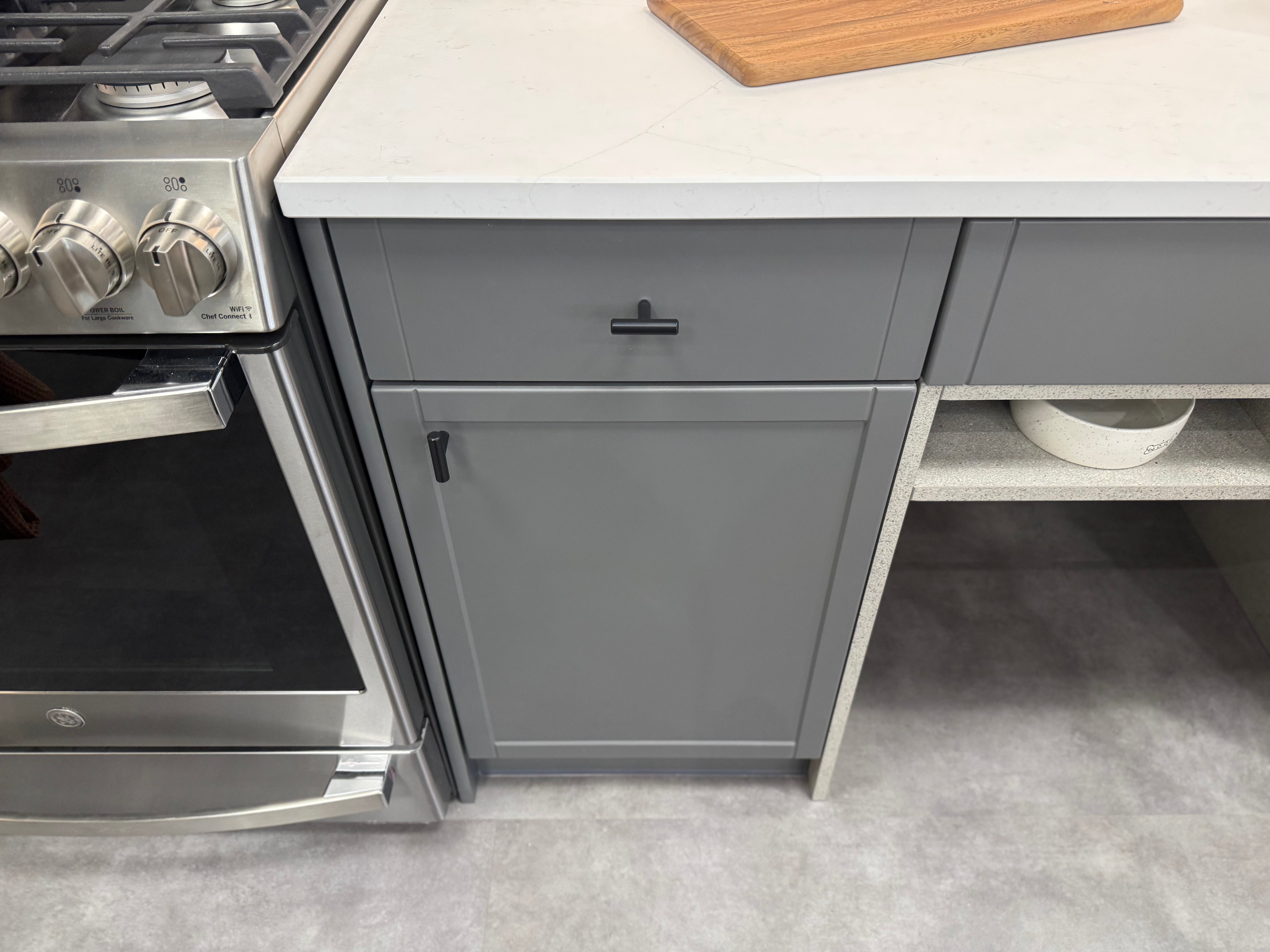 Wren Infinity Shaker Slim Lava Gray Matte Kitchen with Island