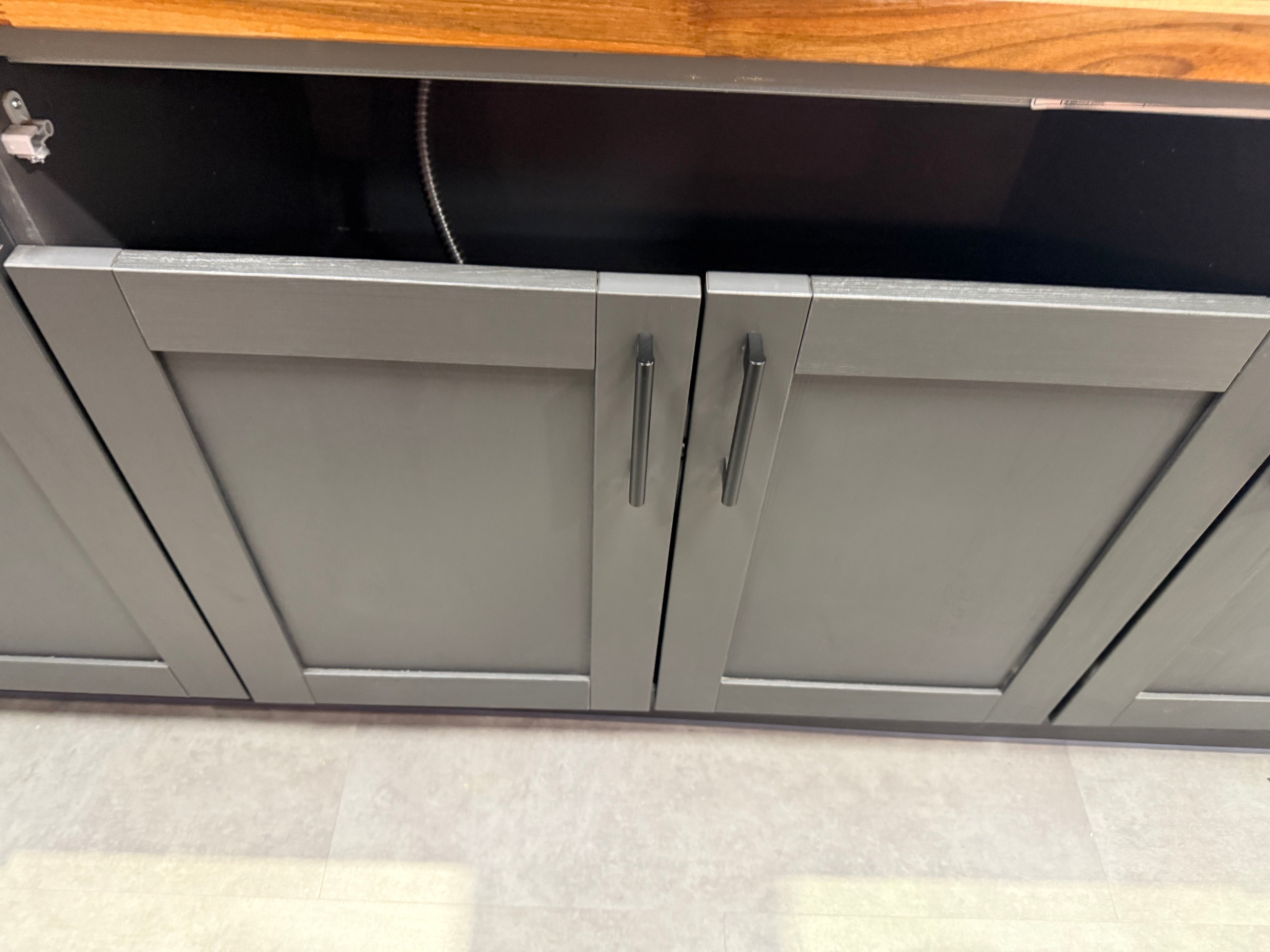 Wren Shaker Forest Classic Alchemy Grain Kitchen with Island