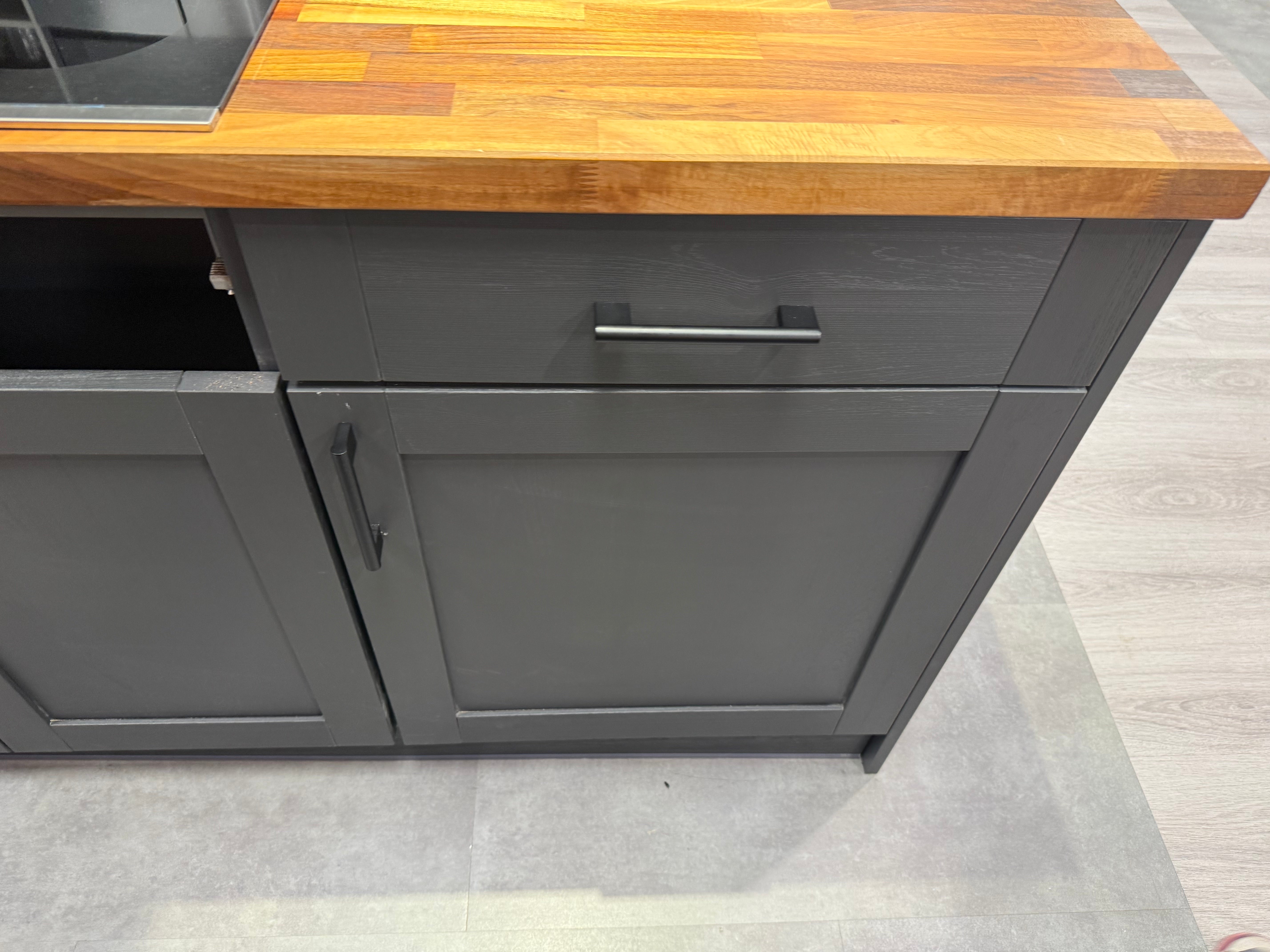 Wren Shaker Forest Classic Alchemy Grain Kitchen with Island