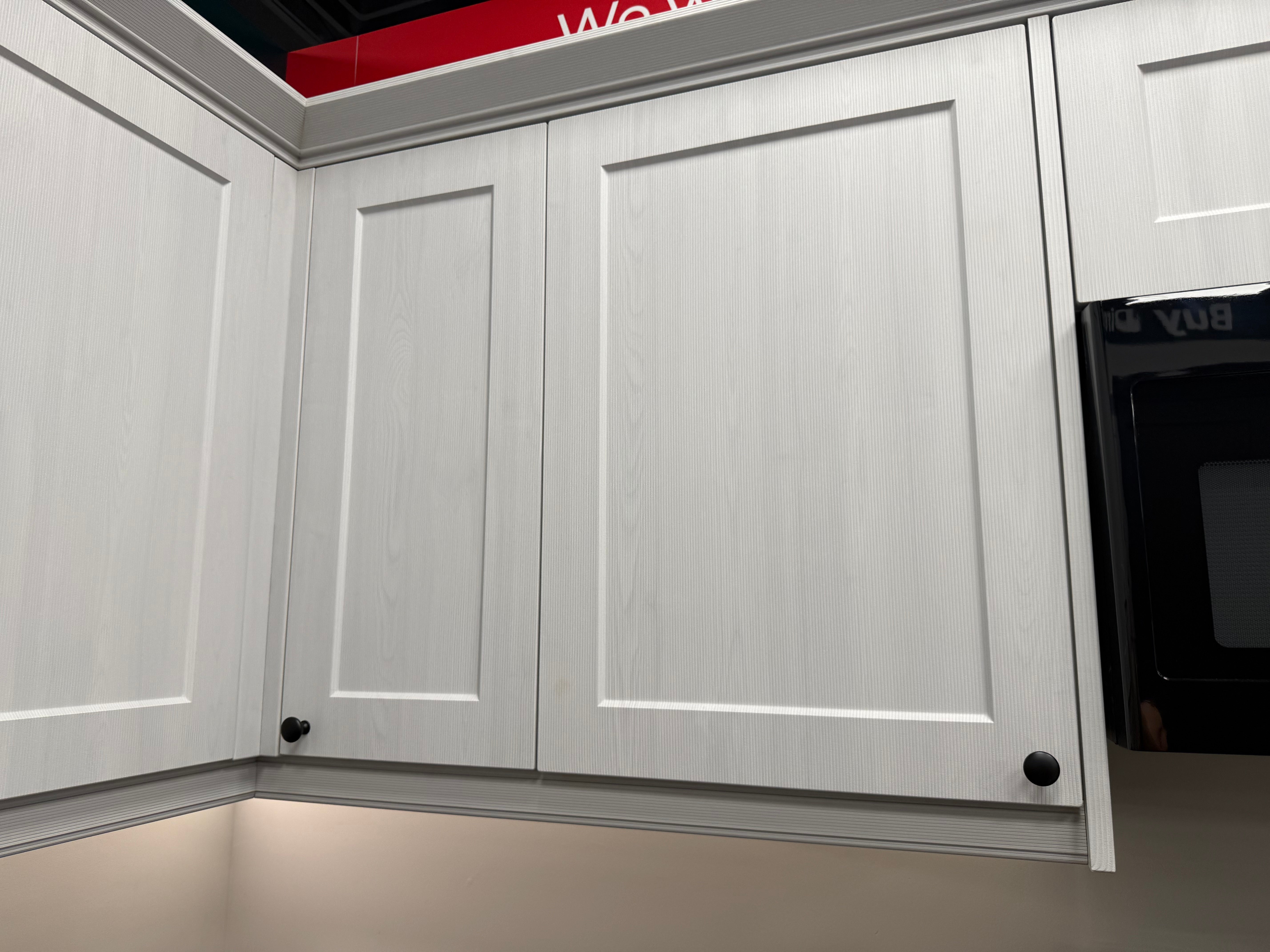 Wren Shaker Chelsea Pencil & Pebble Gray Grain Kitchen