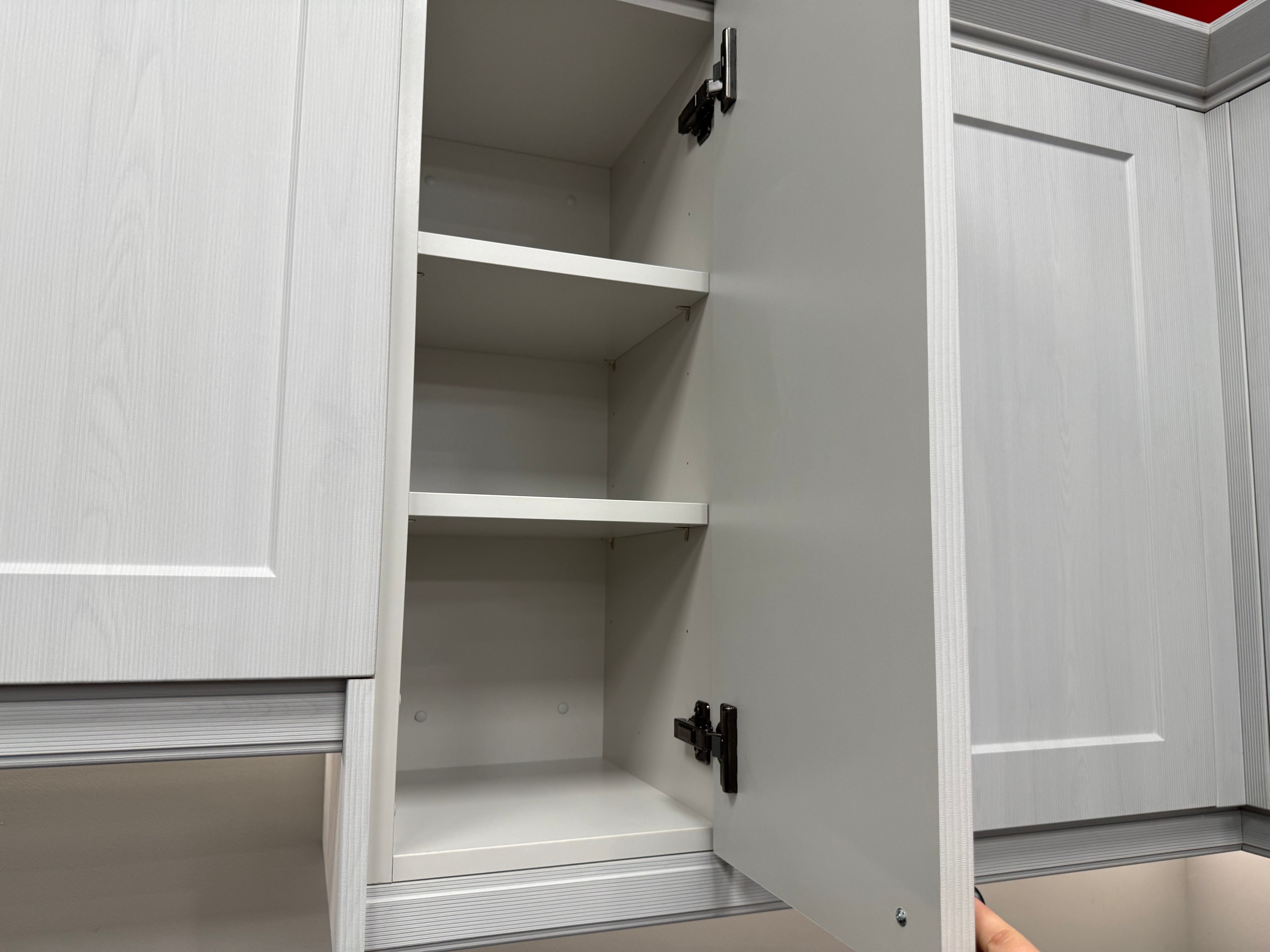 Wren Shaker Chelsea Pencil & Pebble Gray Grain Kitchen