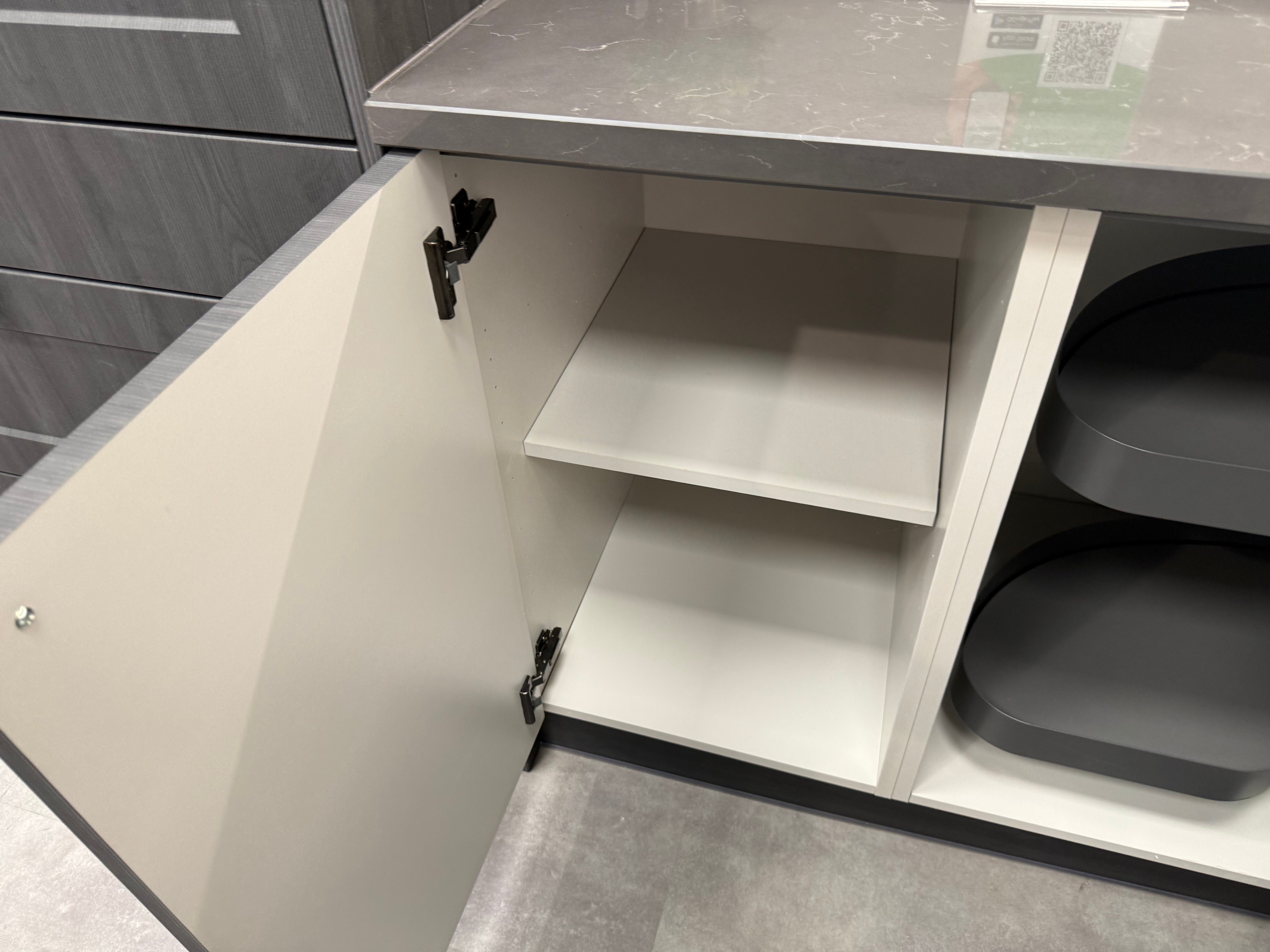Wren Shaker Chelsea Pencil & Pebble Gray Grain Kitchen