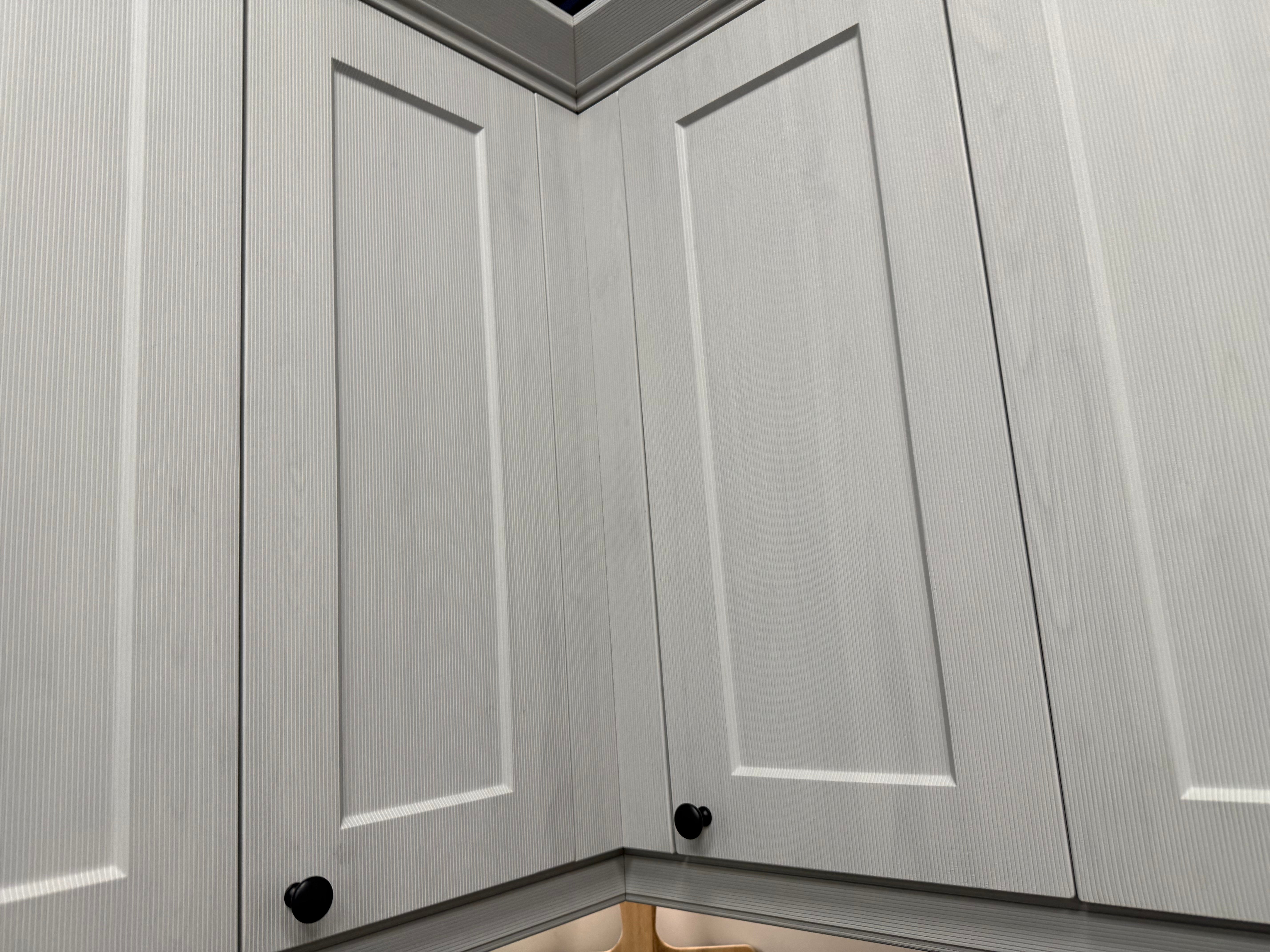 Wren Shaker Chelsea Pencil & Pebble Gray Grain Kitchen