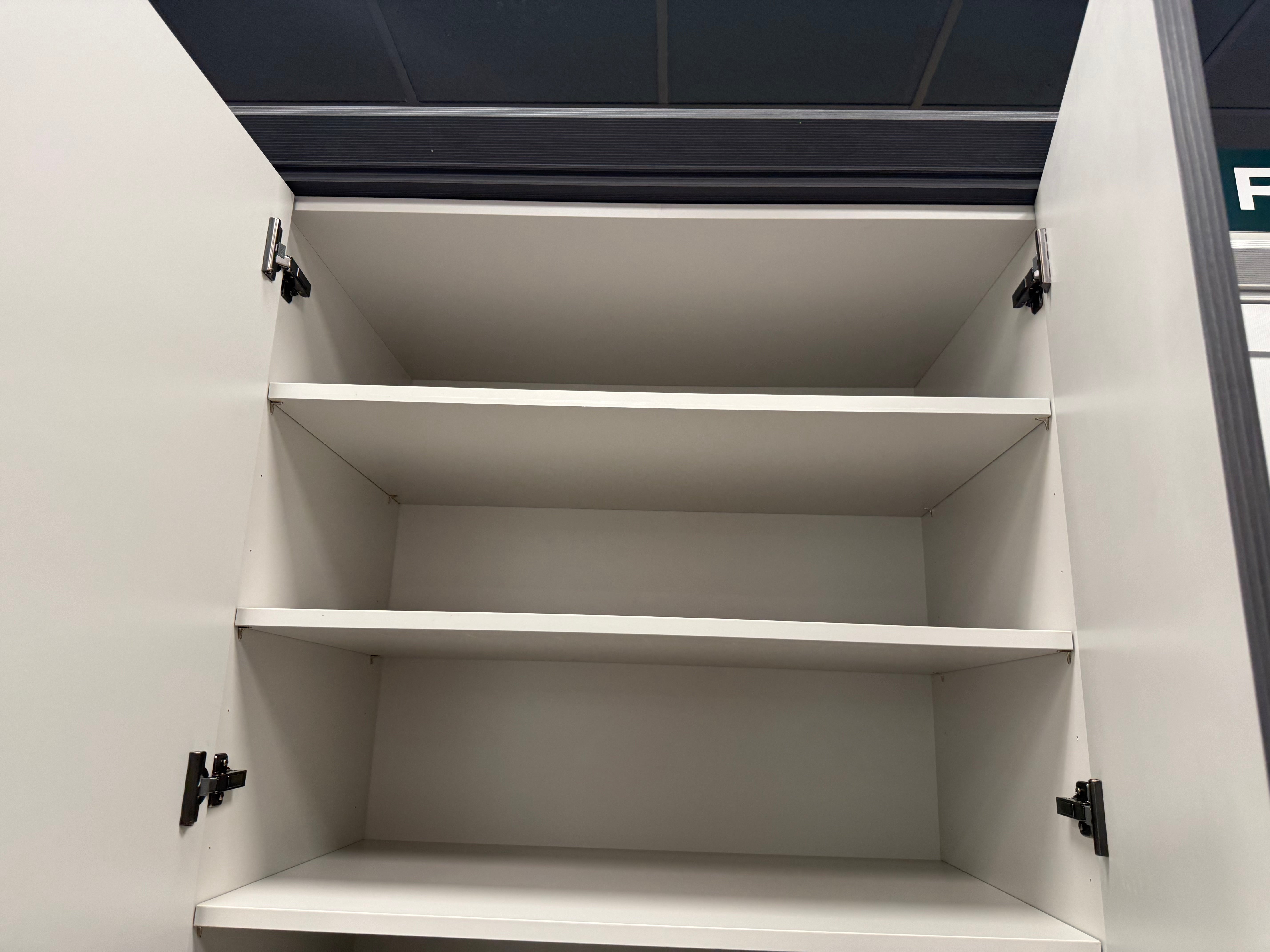 Wren Shaker Chelsea Pencil & Pebble Gray Grain Kitchen