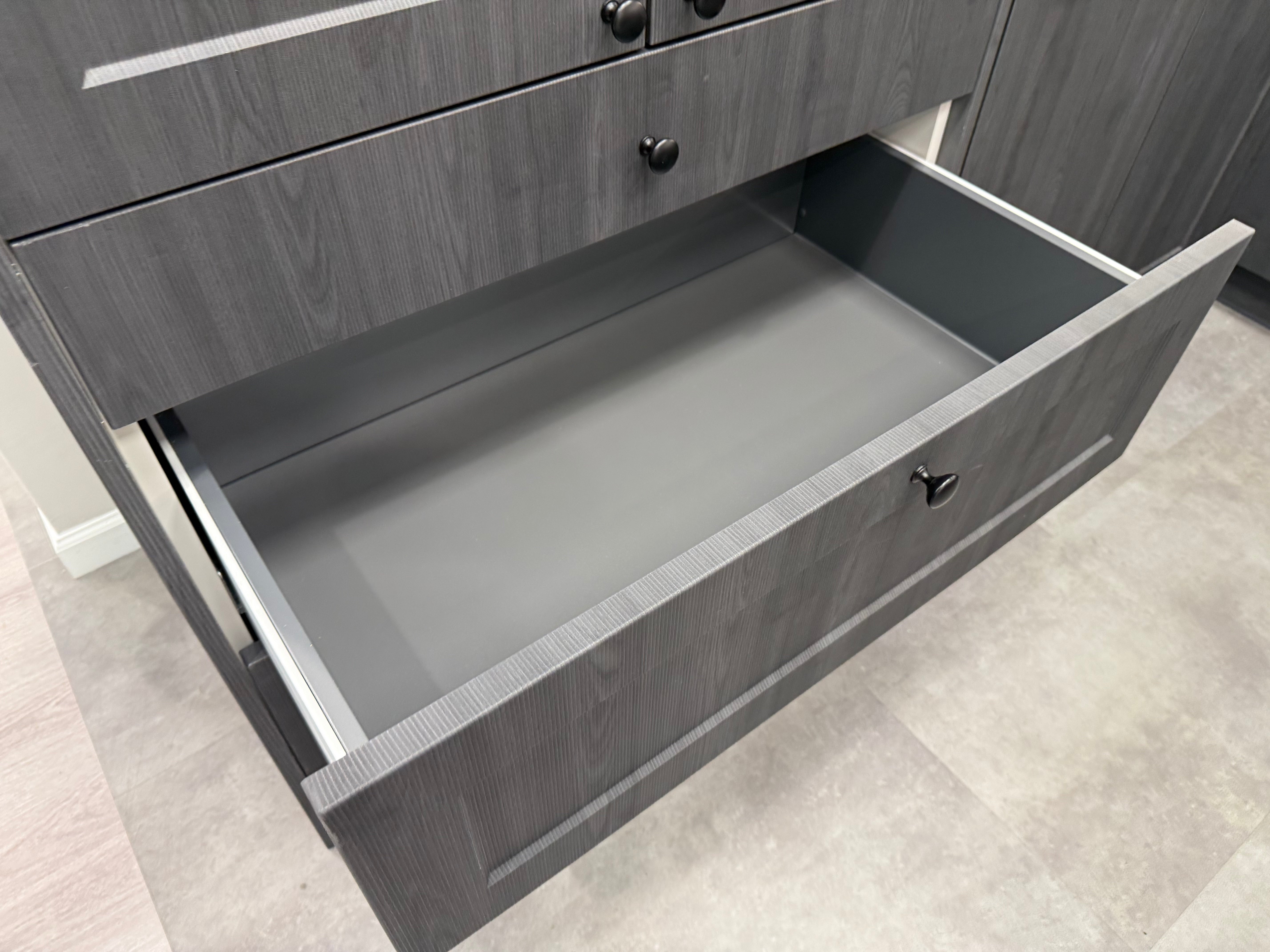 Wren Shaker Chelsea Pencil & Pebble Gray Grain Kitchen