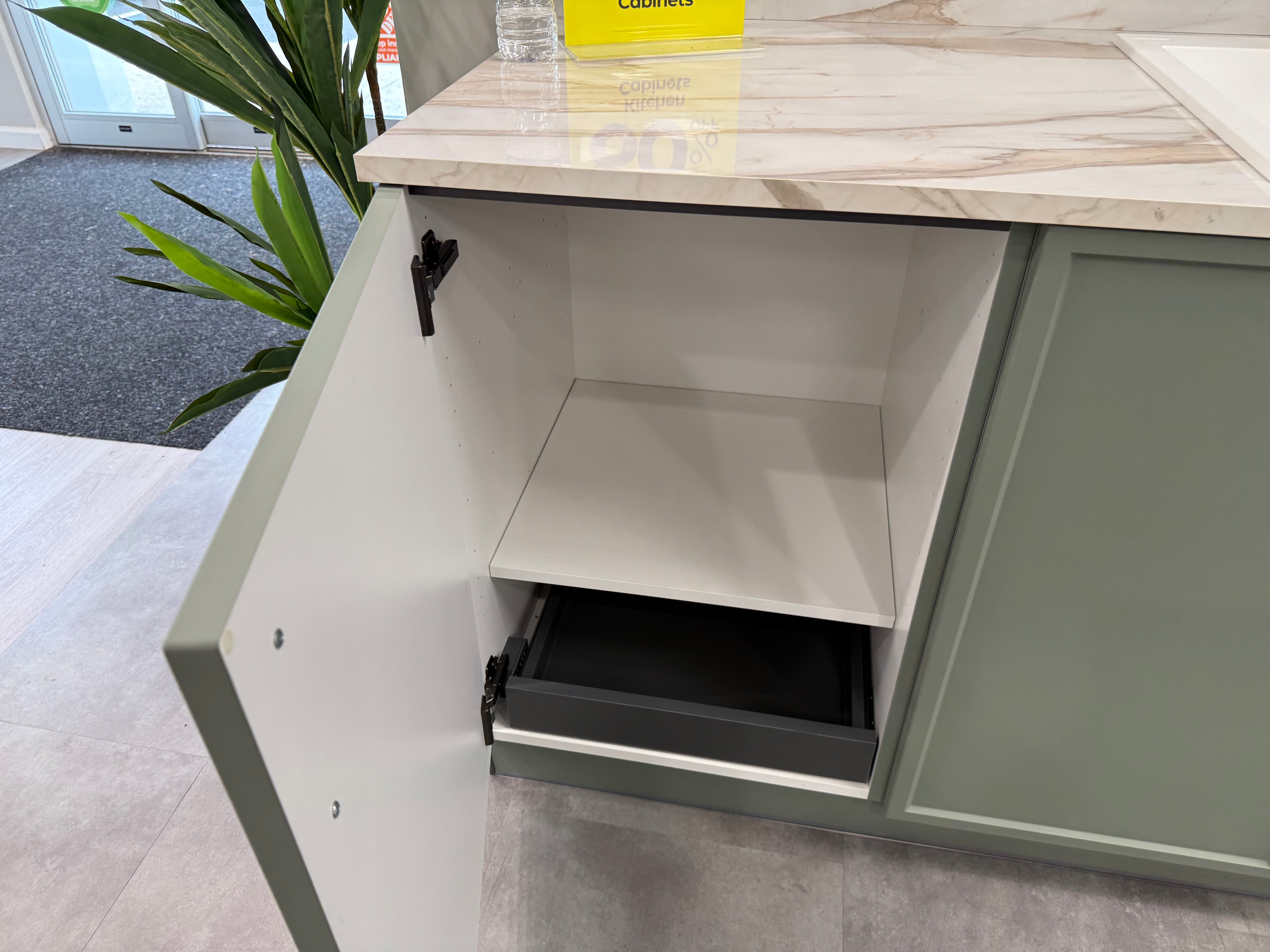 Wren Infinity Shaker Super Slim Juratek Matte Moss Green Kitchen Wall