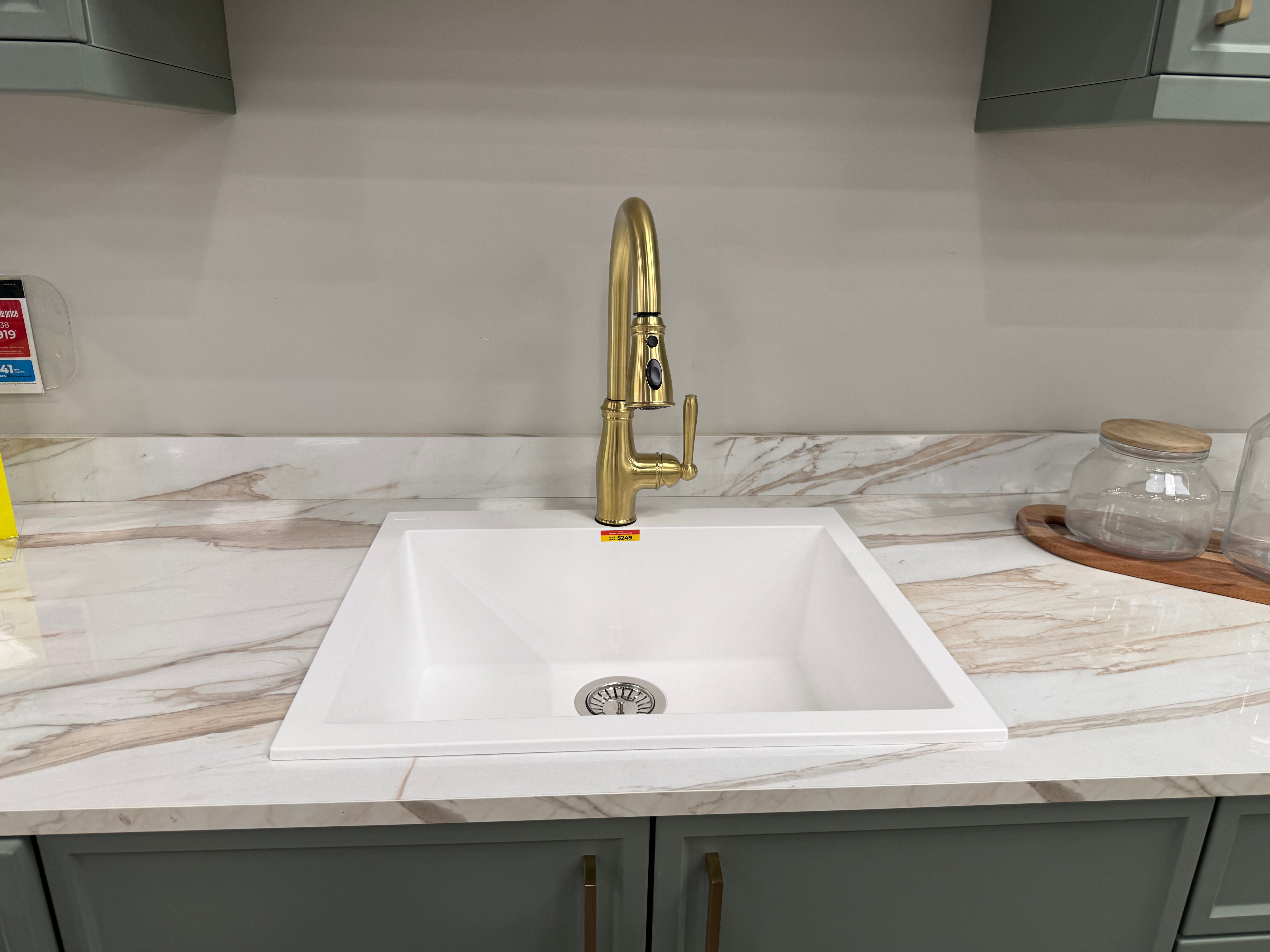 Wren Infinity Shaker Super Slim Juratek Matte Moss Green Kitchen Wall
