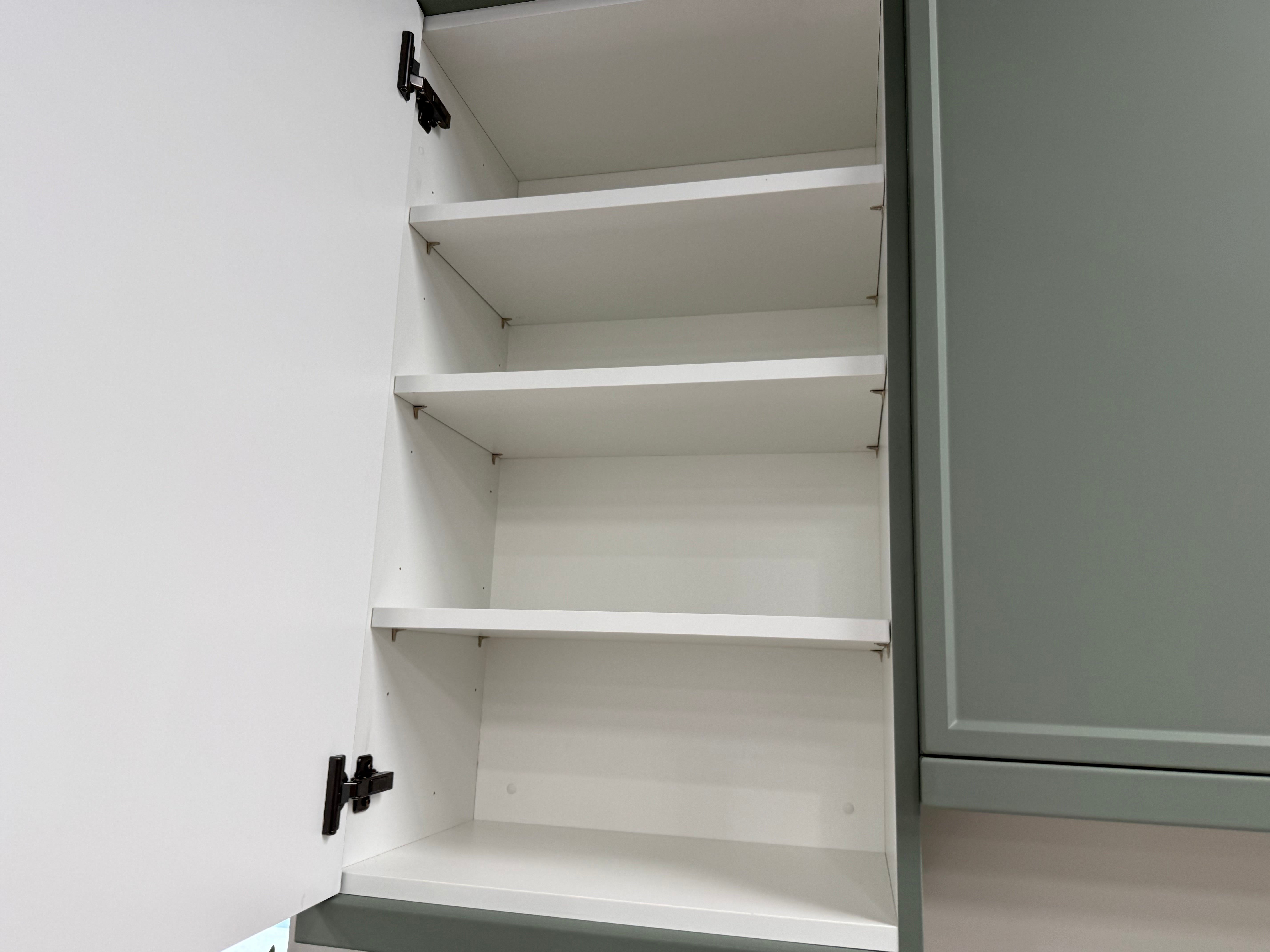 Wren Infinity Shaker Super Slim Juratek Matte Moss Green Kitchen Wall