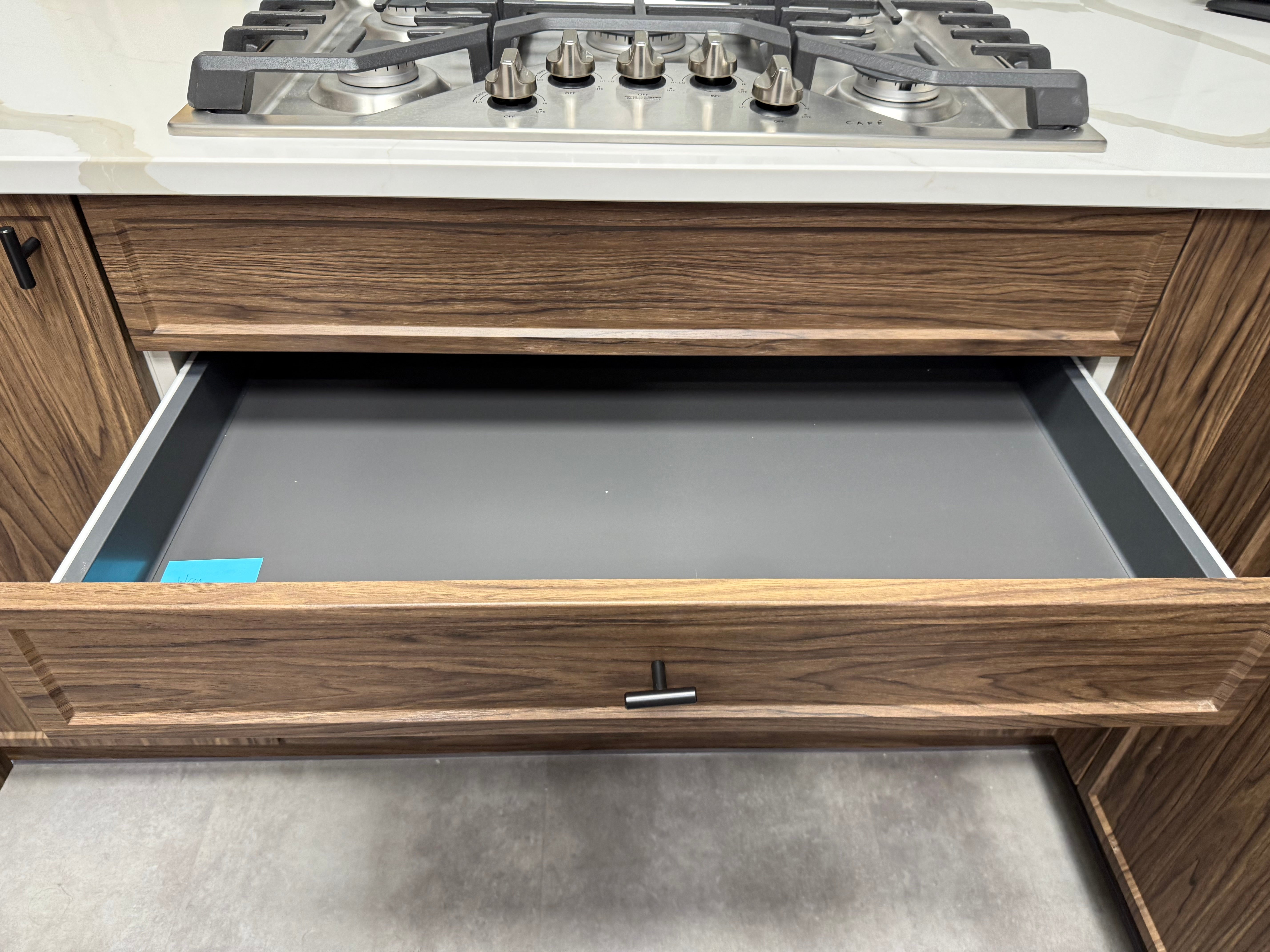 Wren Shaker Super Slim Juratek Sierra Walnut Grain and Nero Matte Kitchen