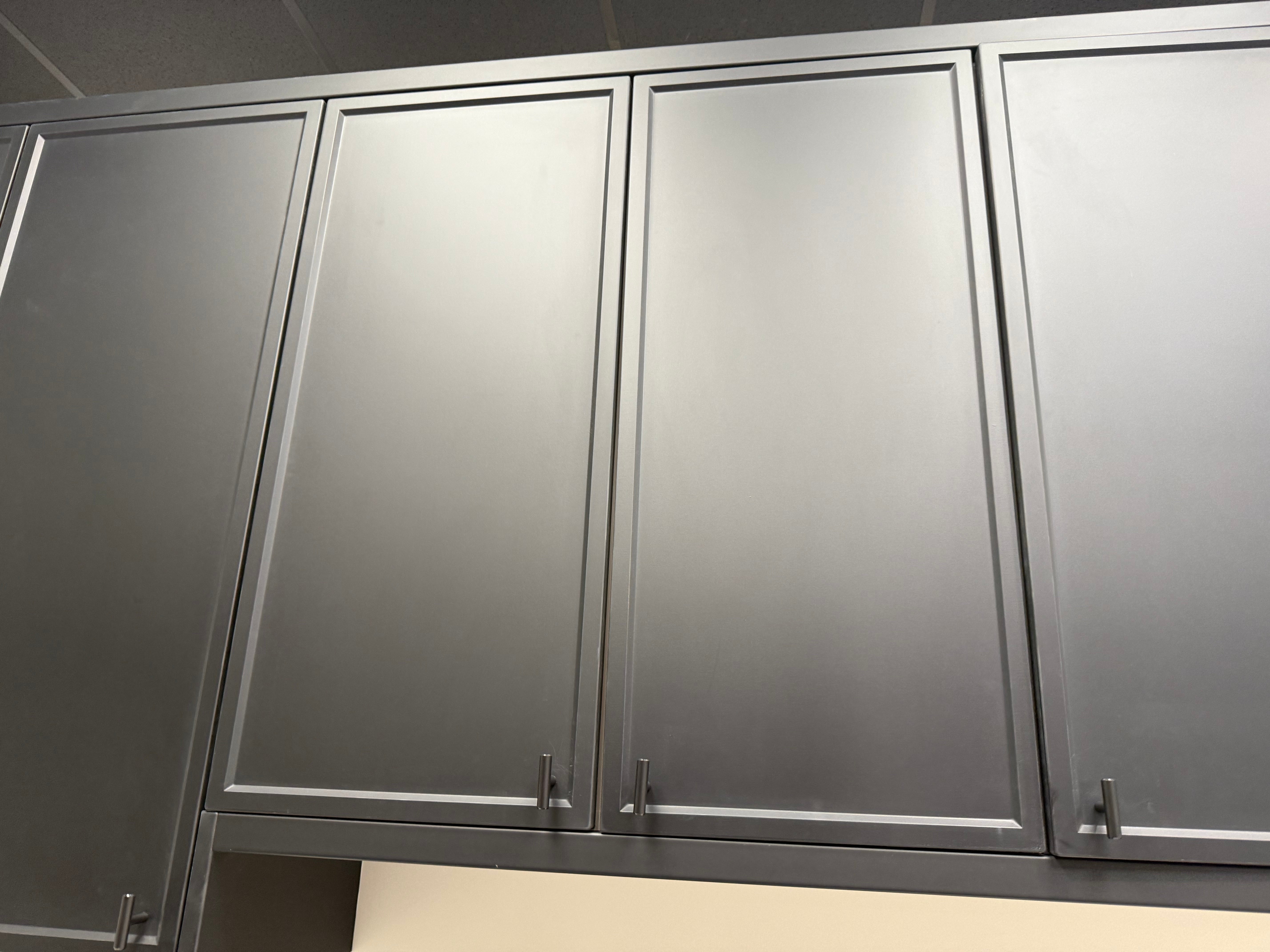 Wren Shaker Super Slim Juratek Sierra Walnut Grain and Nero Matte Kitchen