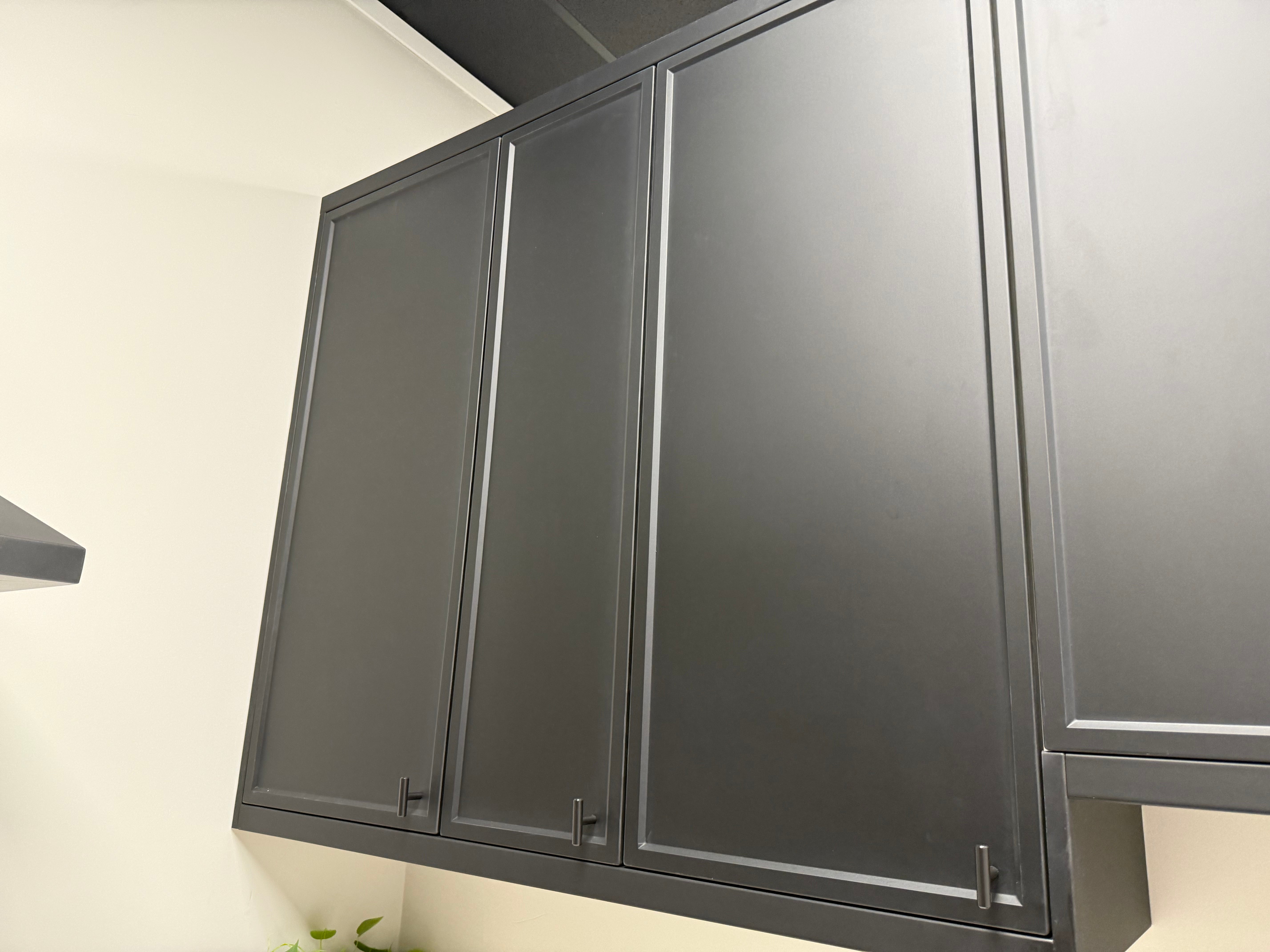 Wren Shaker Super Slim Juratek Sierra Walnut Grain and Nero Matte Kitchen