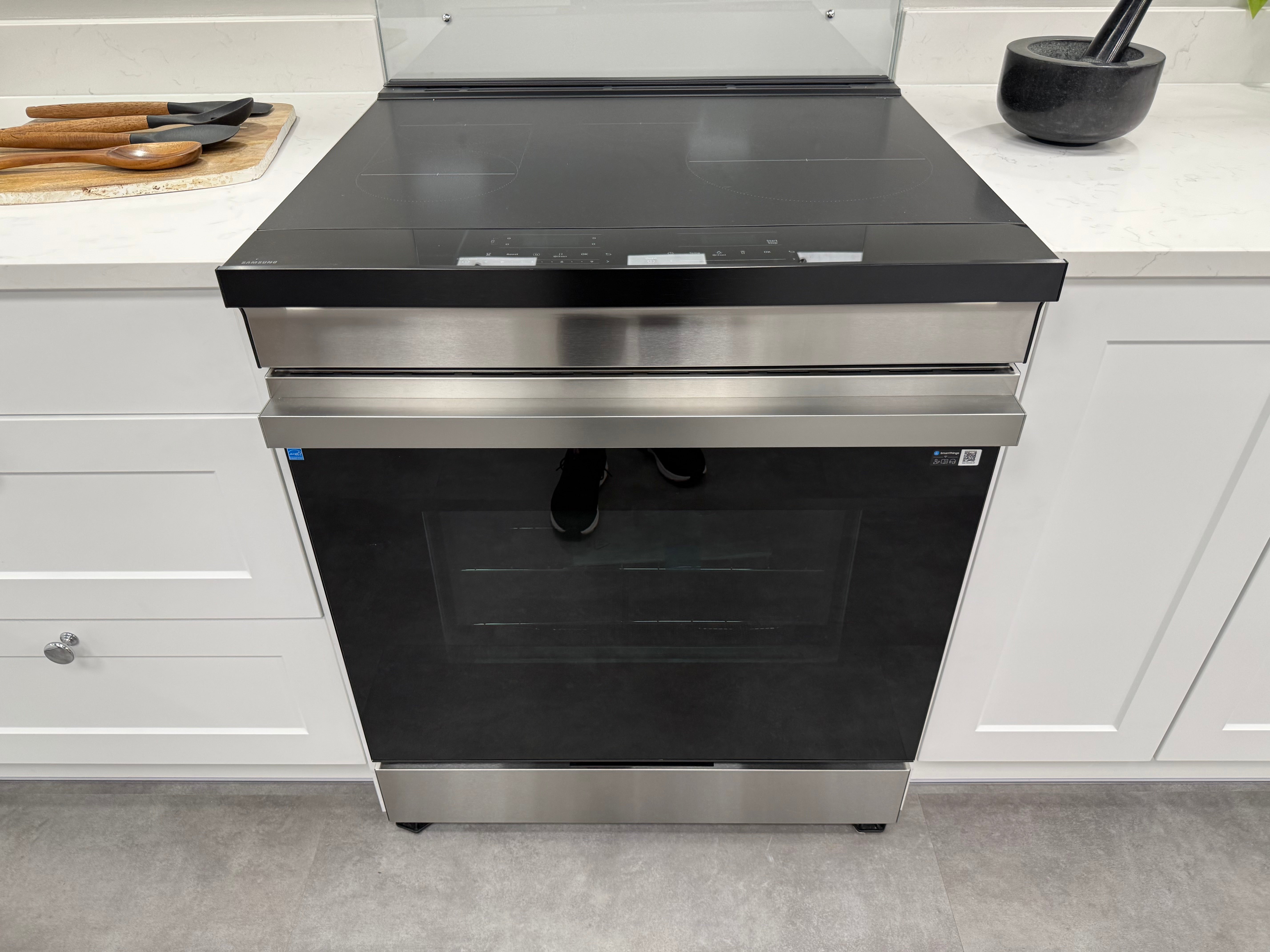 Wren Shaker Chelsea Matte Navy Blue & White Kitchen with Island
