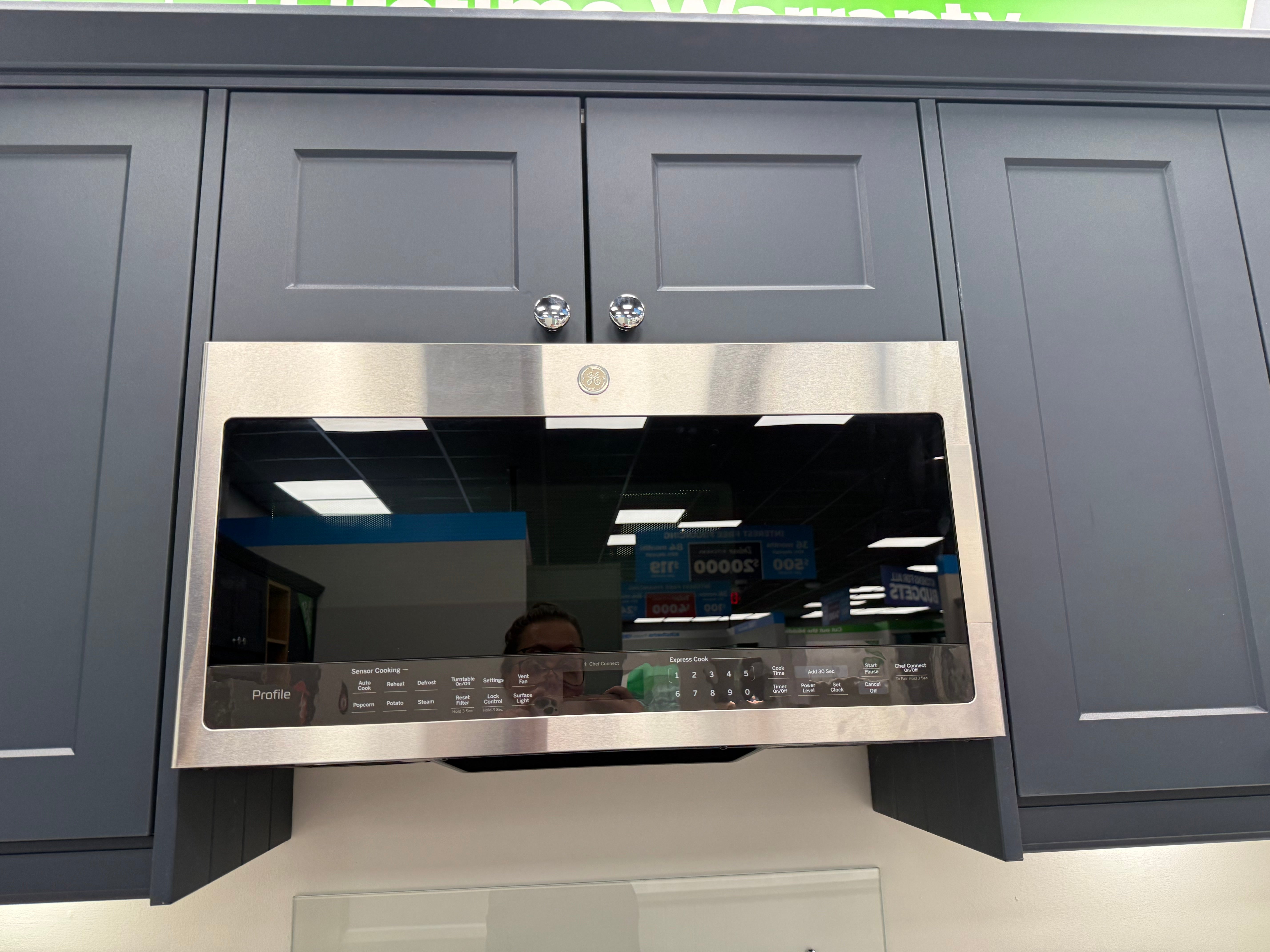 Wren Shaker Chelsea Matte Navy Blue & White Kitchen with Island