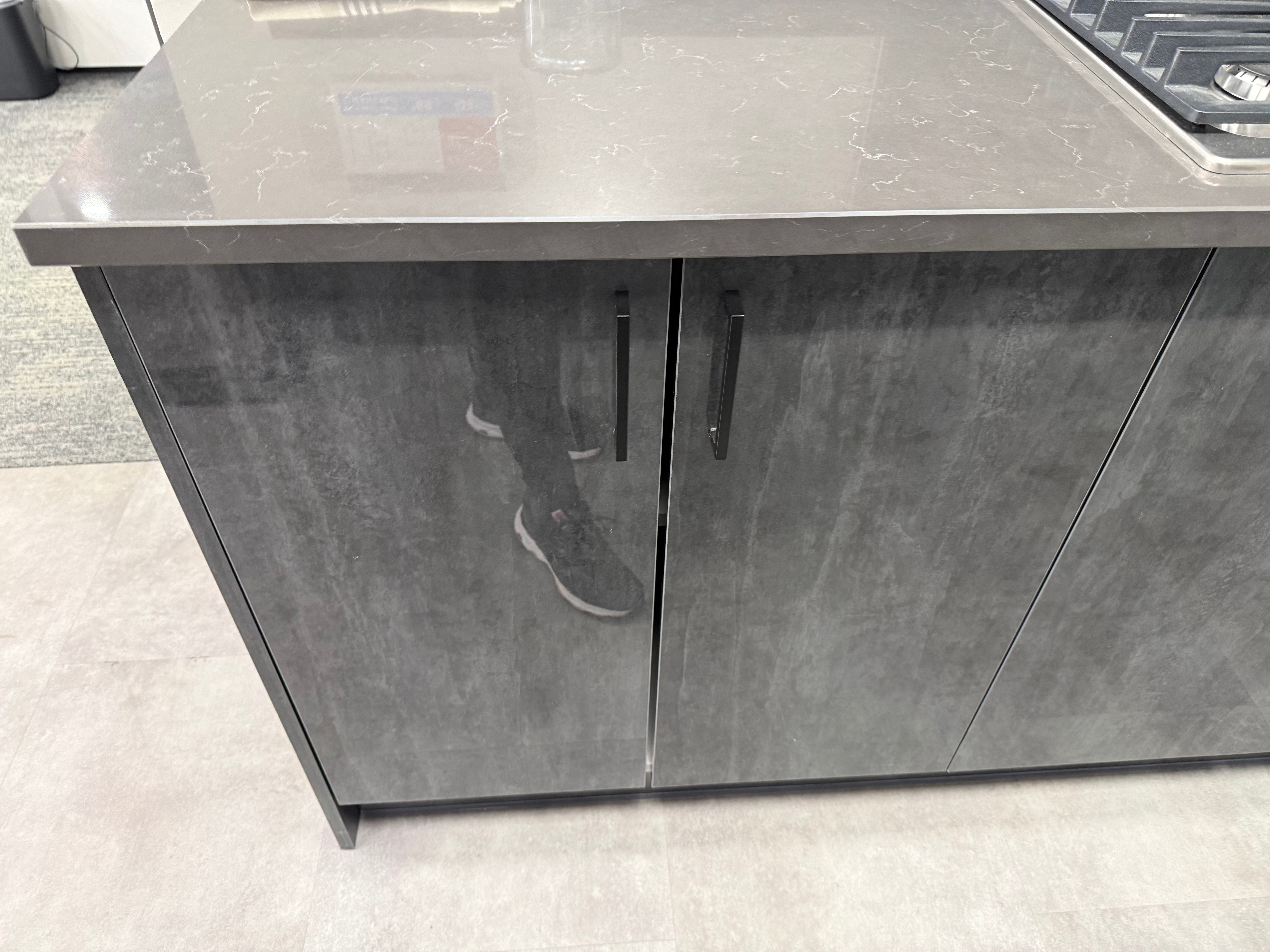 Wren Elements Contour Juratek Metallic Slate Gloss and Pencil Gray Matte Kitchen