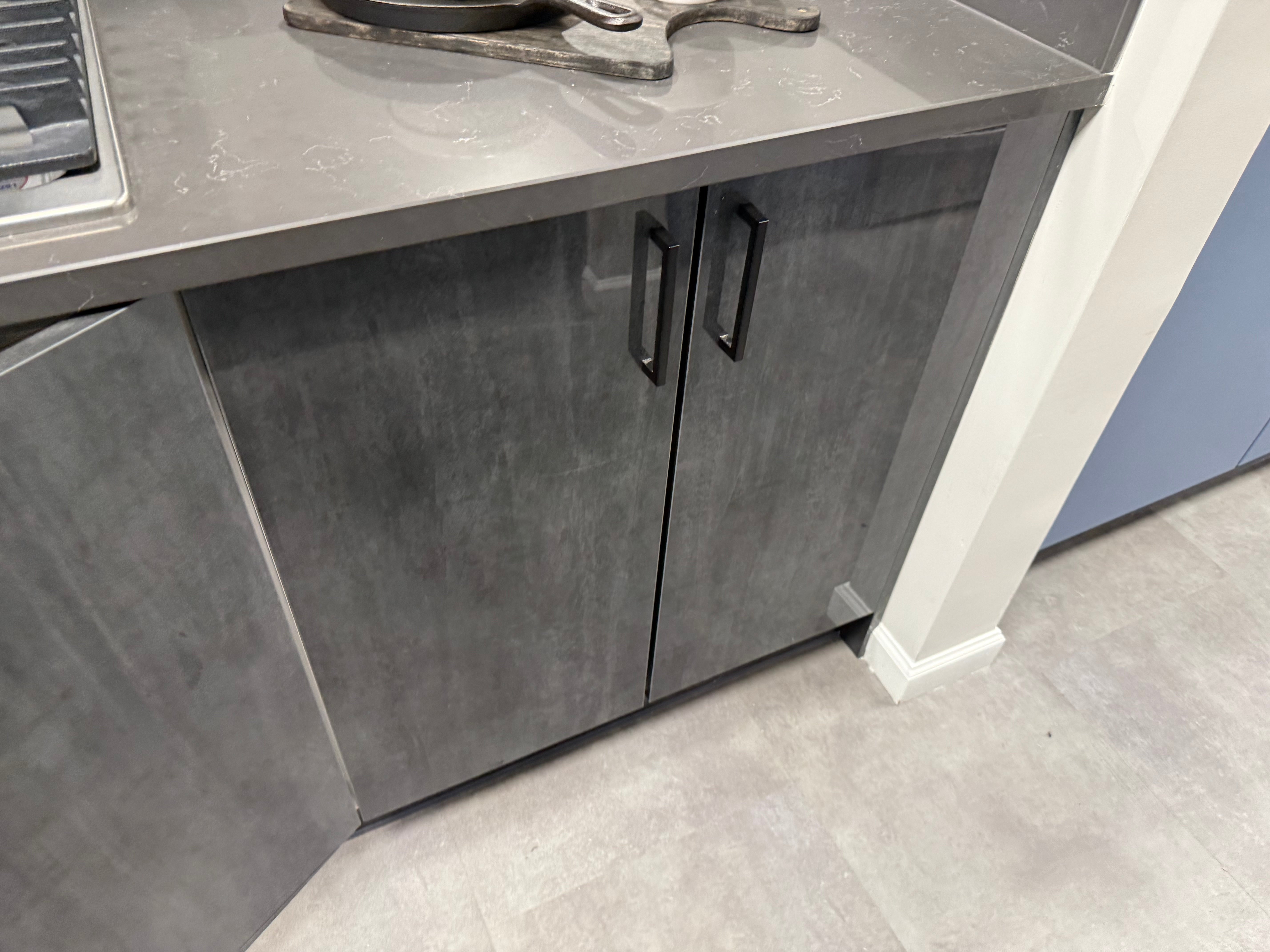 Wren Elements Contour Juratek Metallic Slate Gloss and Pencil Gray Matte Kitchen