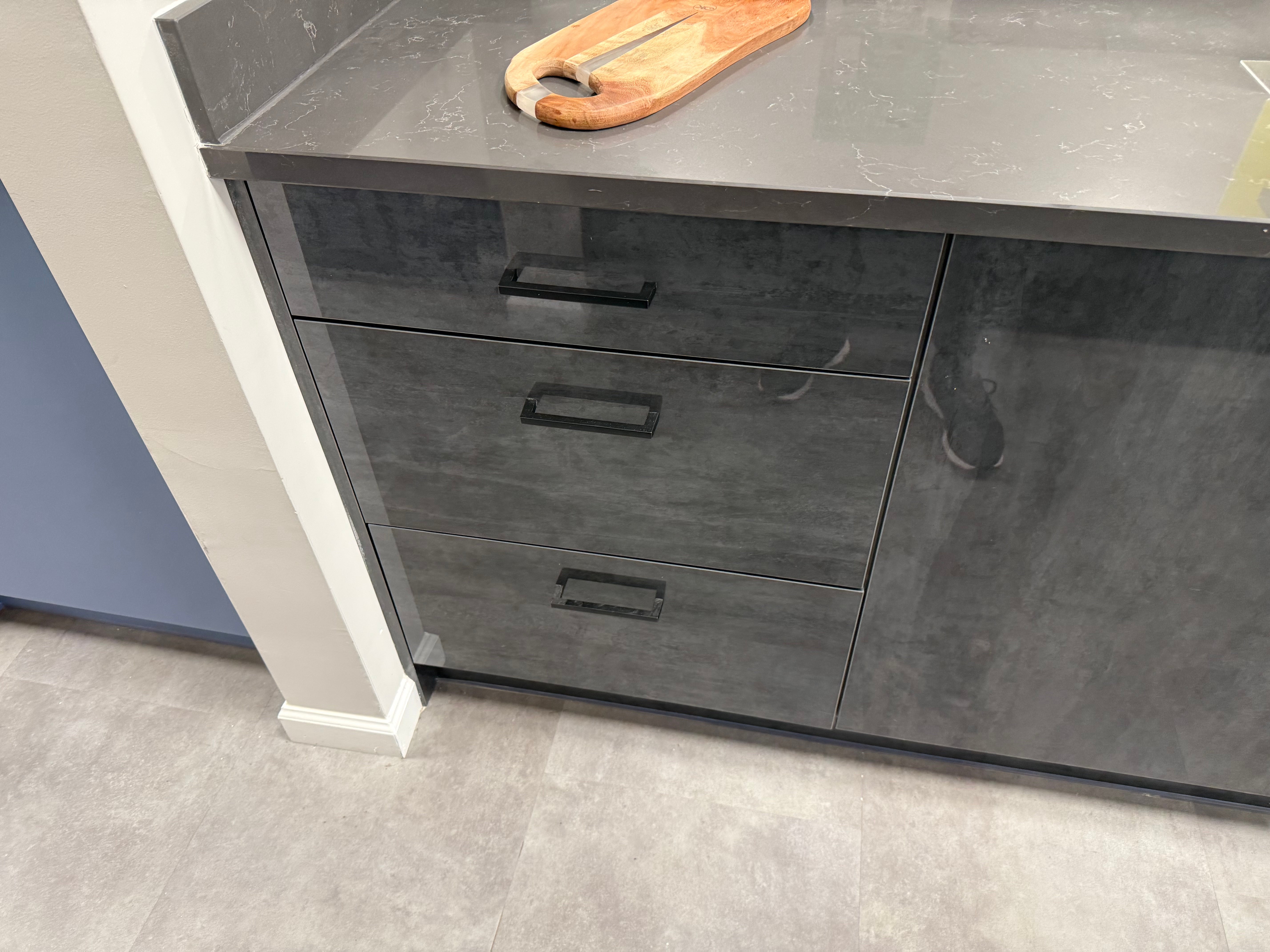 Wren Elements Contour Juratek Metallic Slate Gloss and Pencil Gray Matte Kitchen